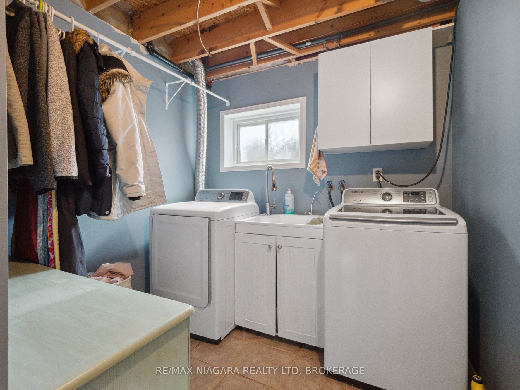 3564 Hill Street Property Photo 22