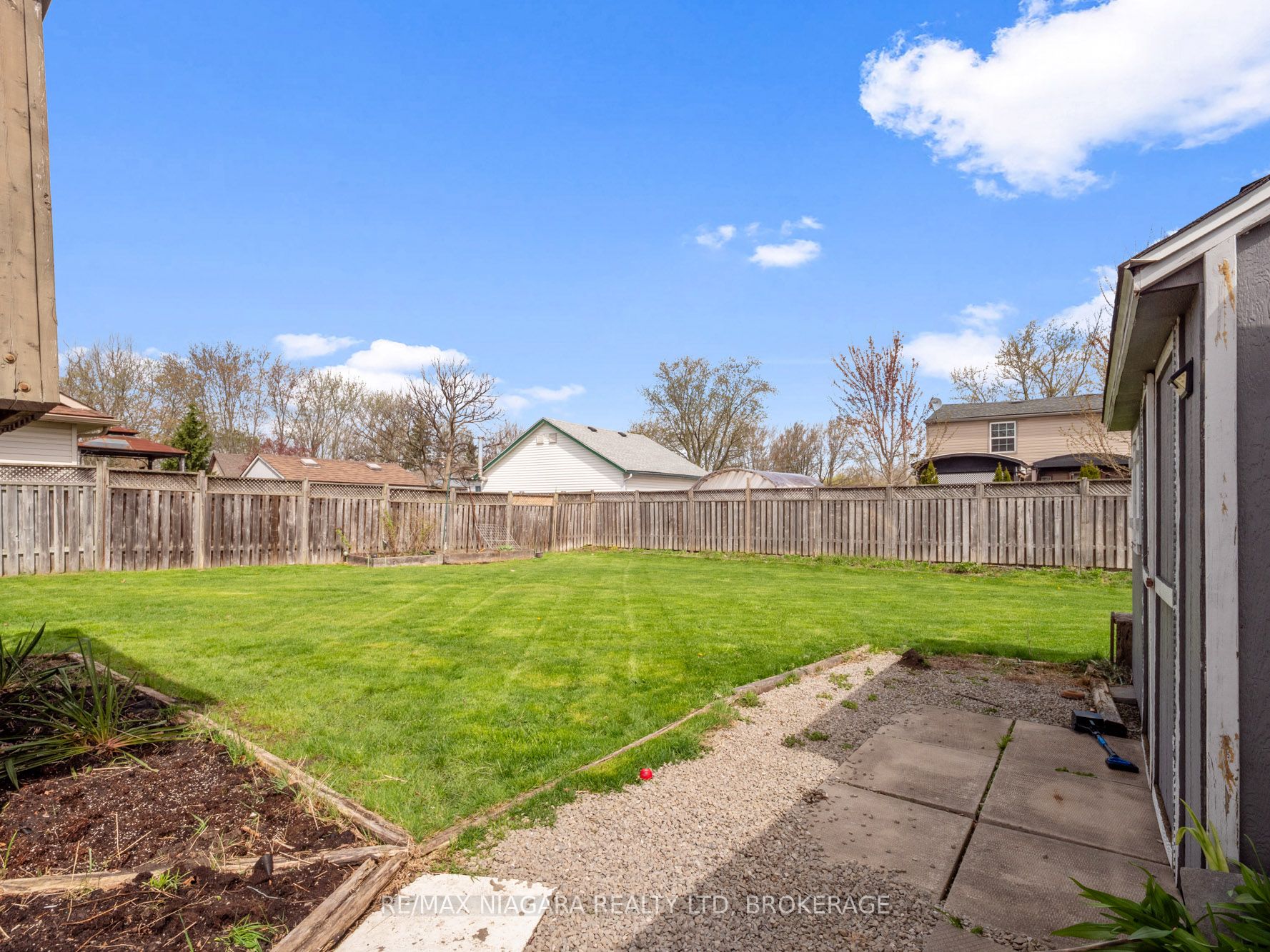 3564 Hill Street Property Photo 23