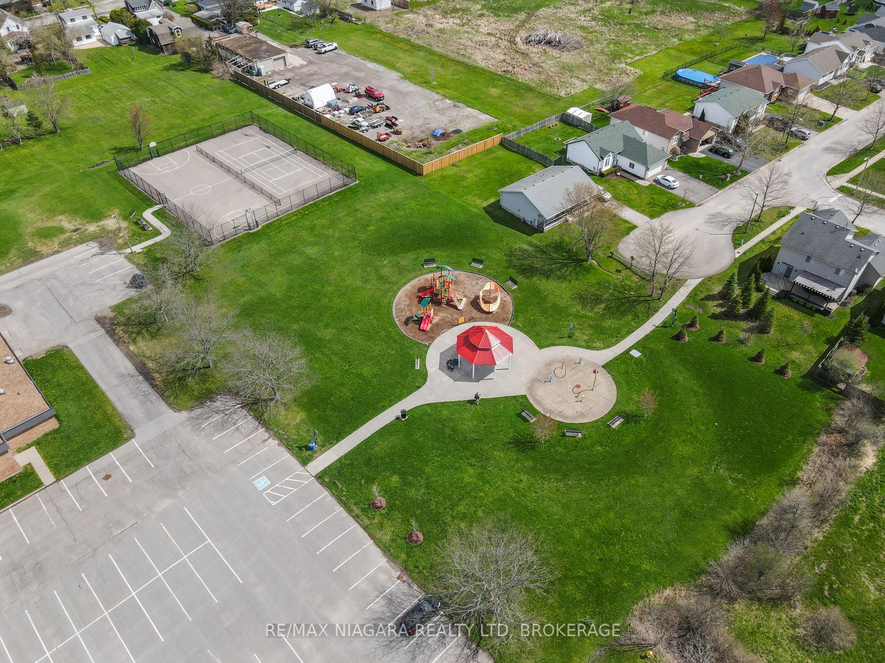 3564 Hill Street Property Photo 27