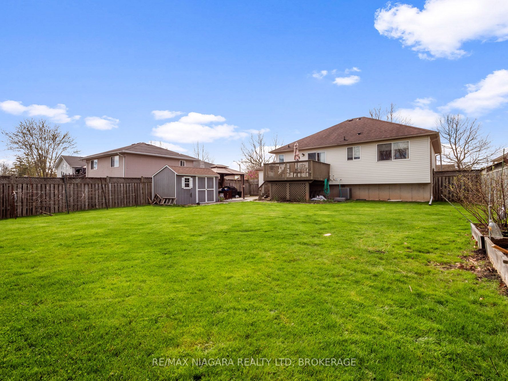 3564 Hill Street Property Photo 28