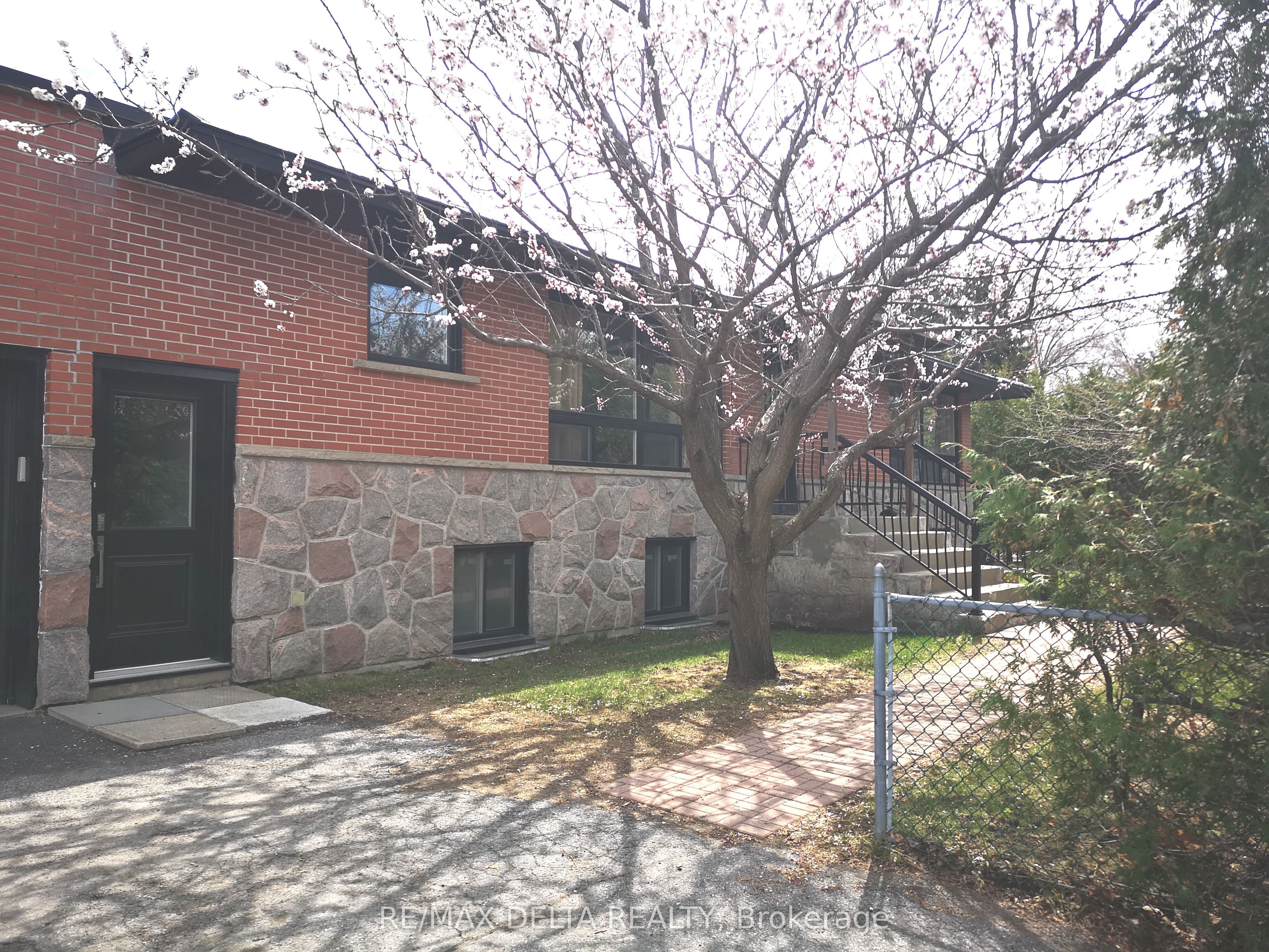 981 Lola Street Property Photo