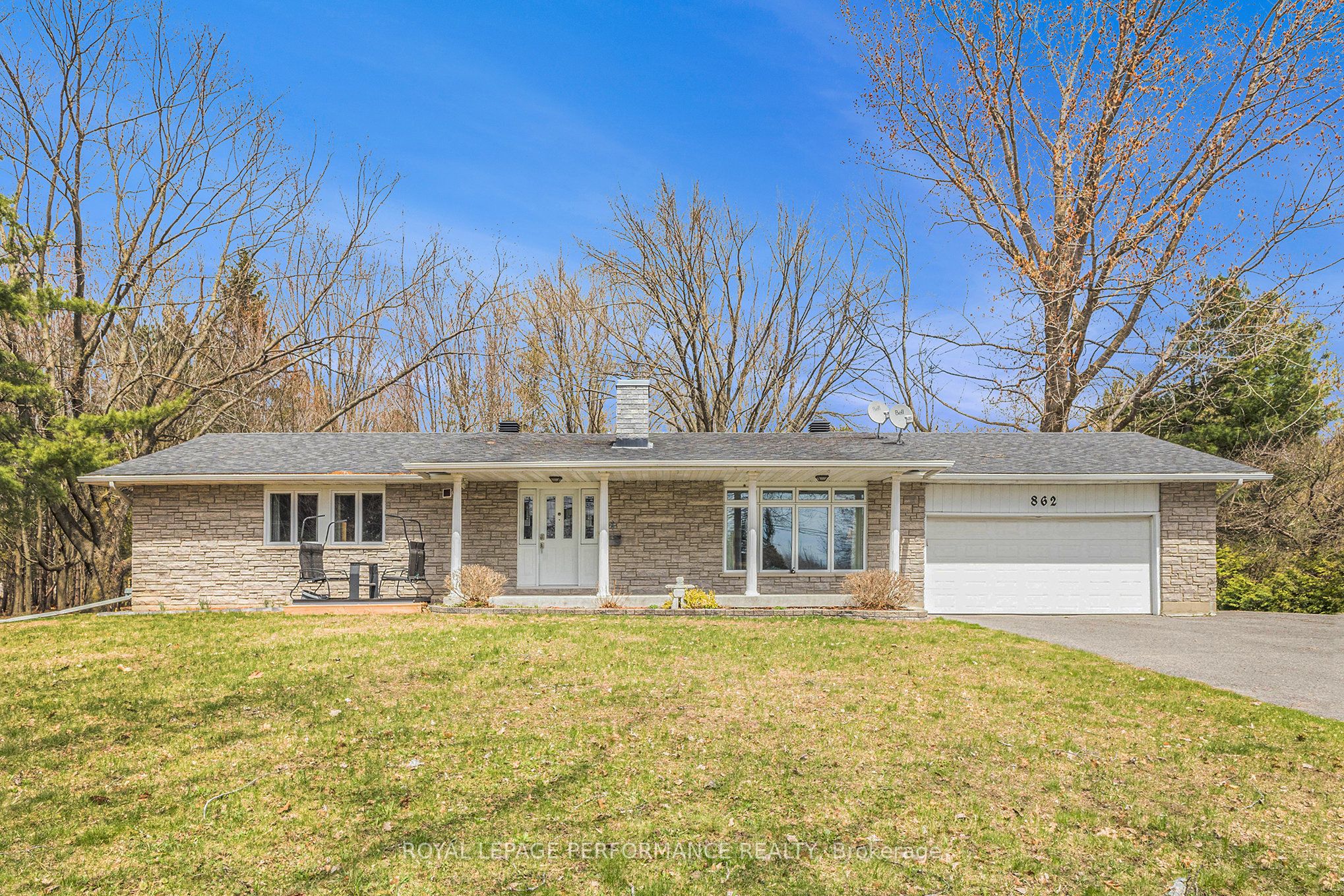 862 Principale Street Property Photo