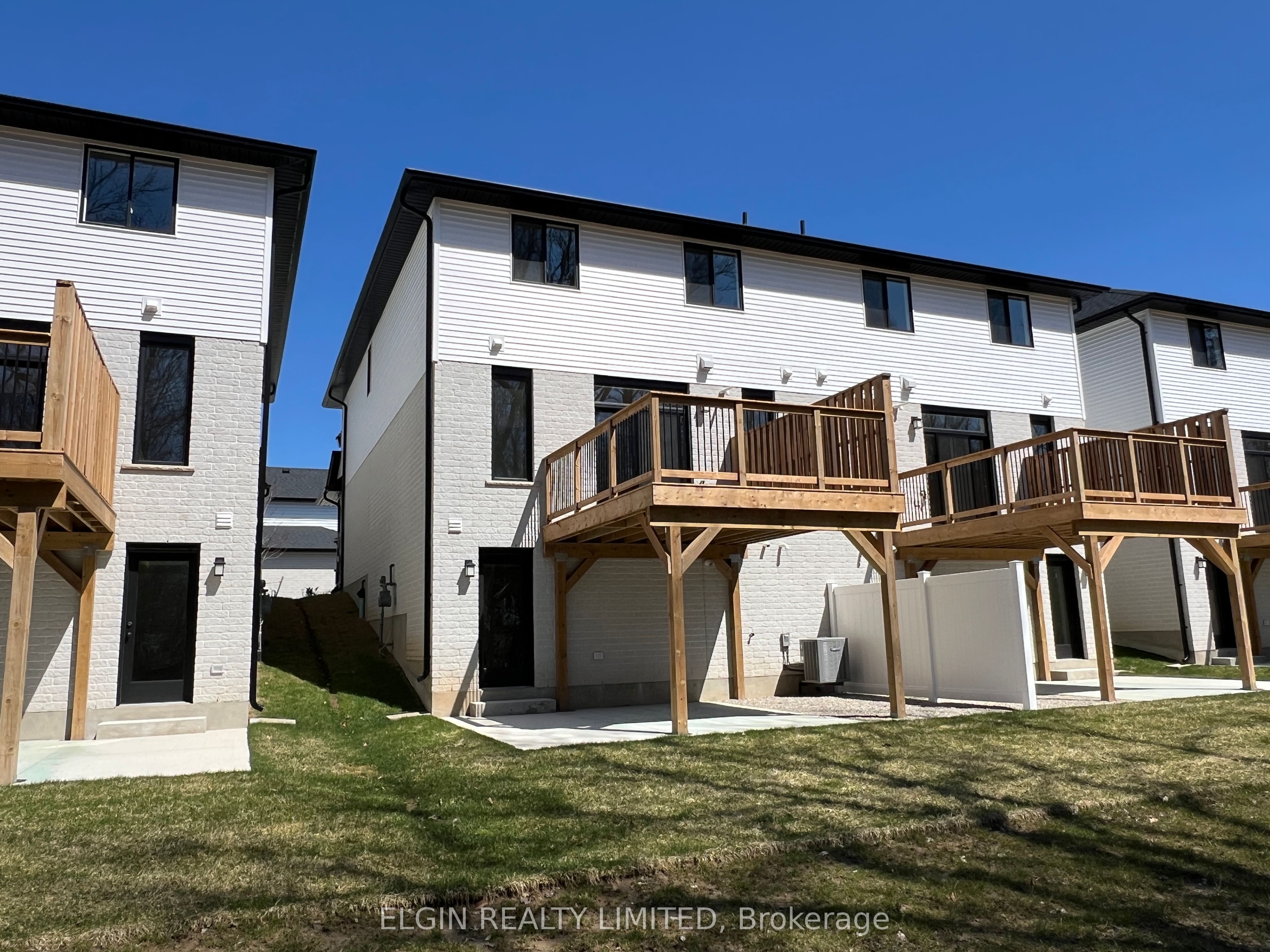 25-49 Royal Dornoch Drive Property Photo 5