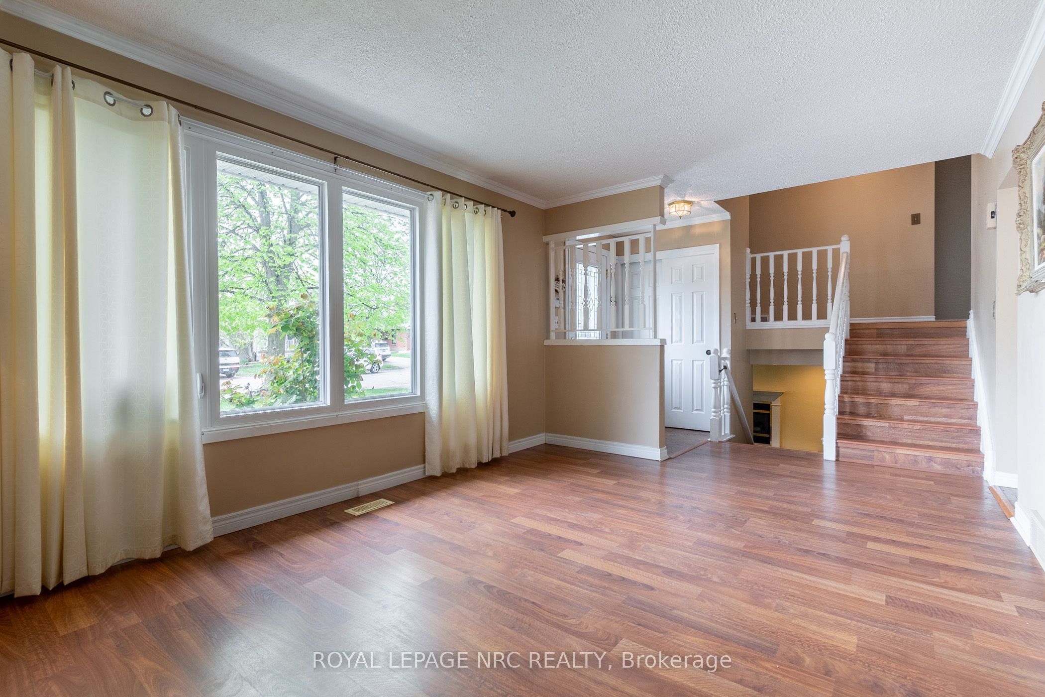7404 Sandy Court Property Photo 3