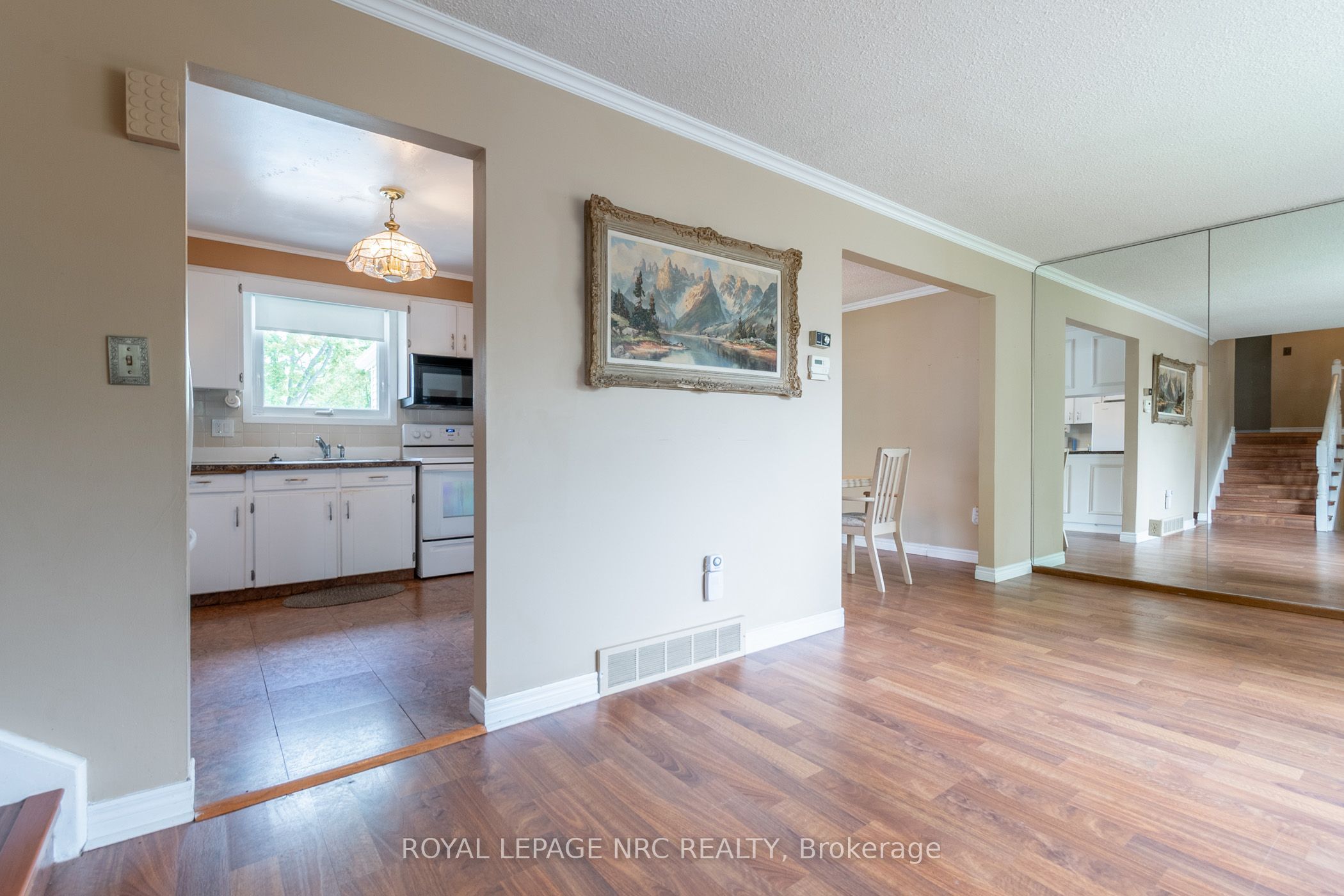 7404 Sandy Court Property Photo 4