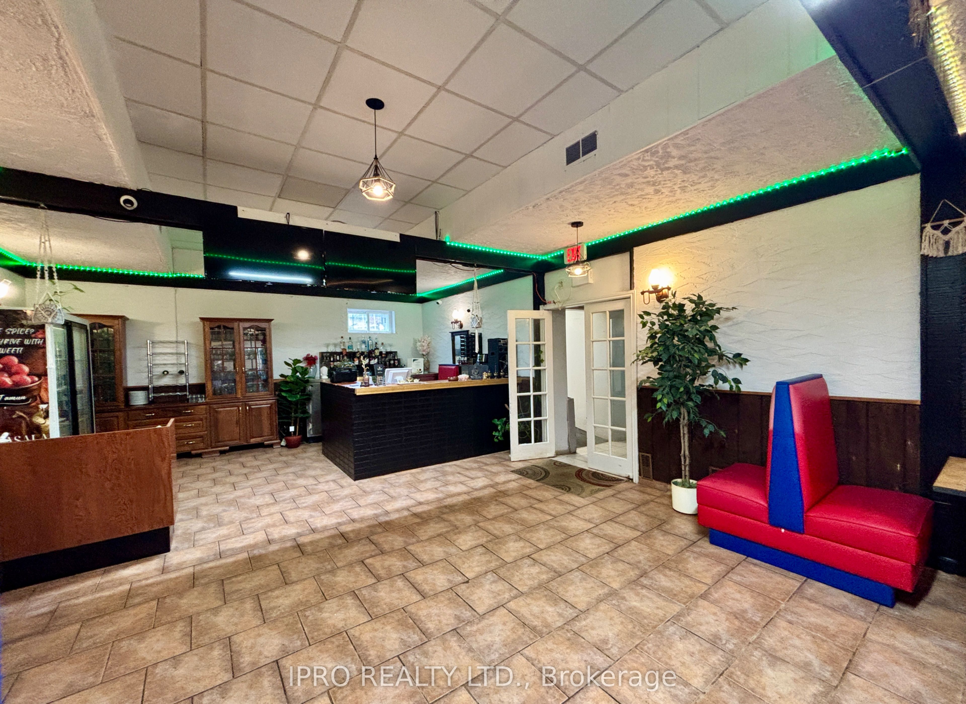 182 King Street Property Photo 4