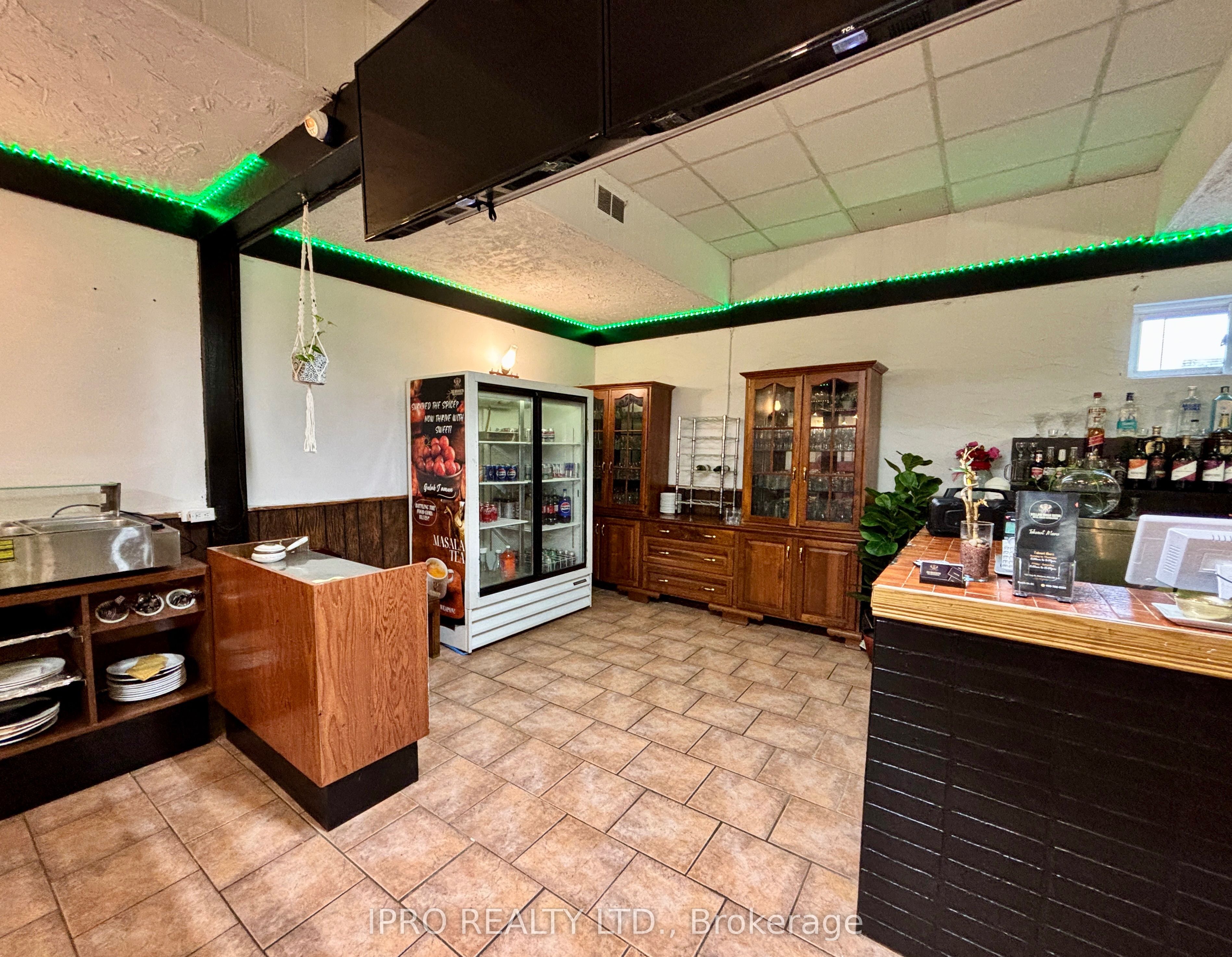 182 King Street Property Photo 6