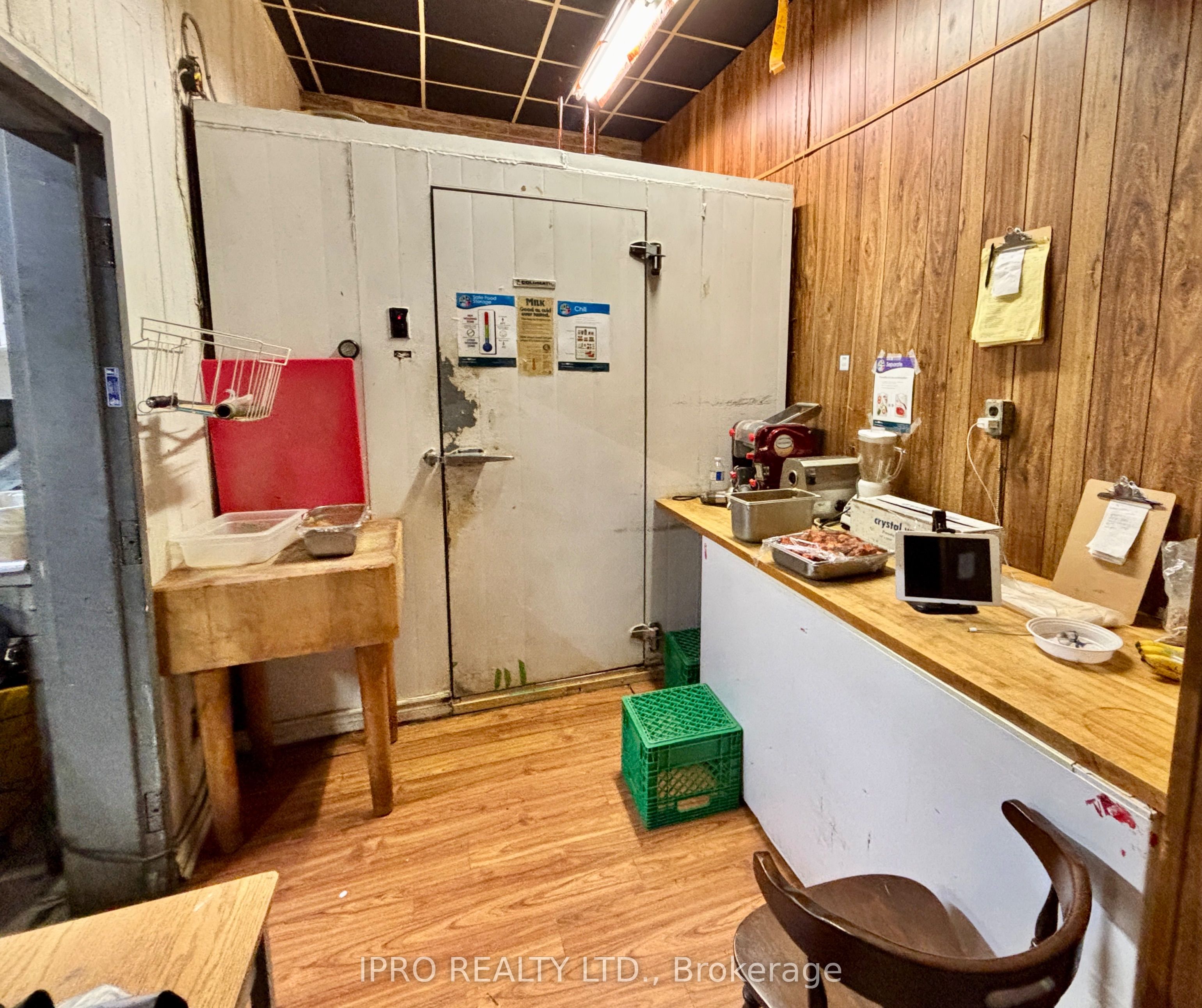 182 King Street Property Photo 11