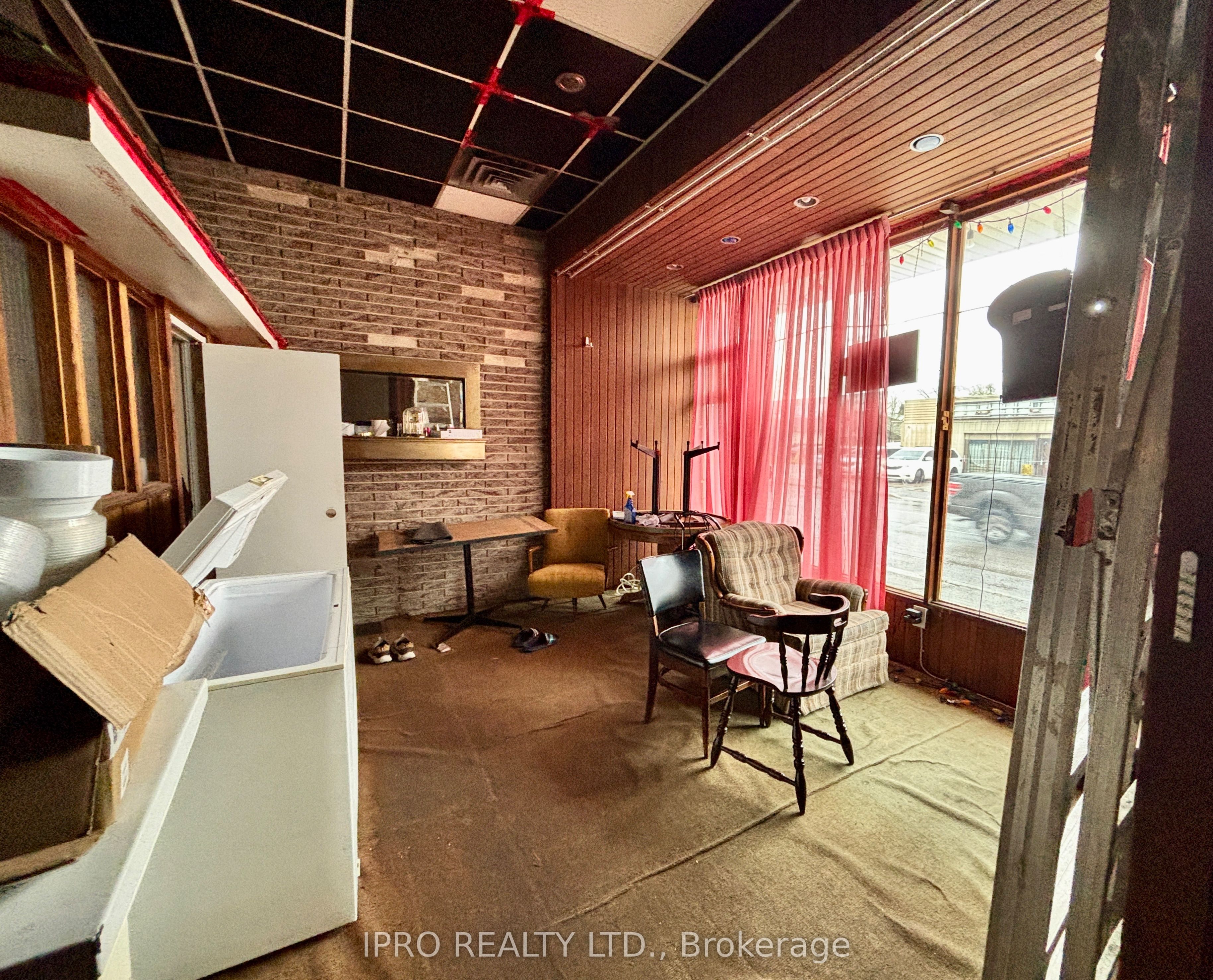182 King Street Property Photo 12