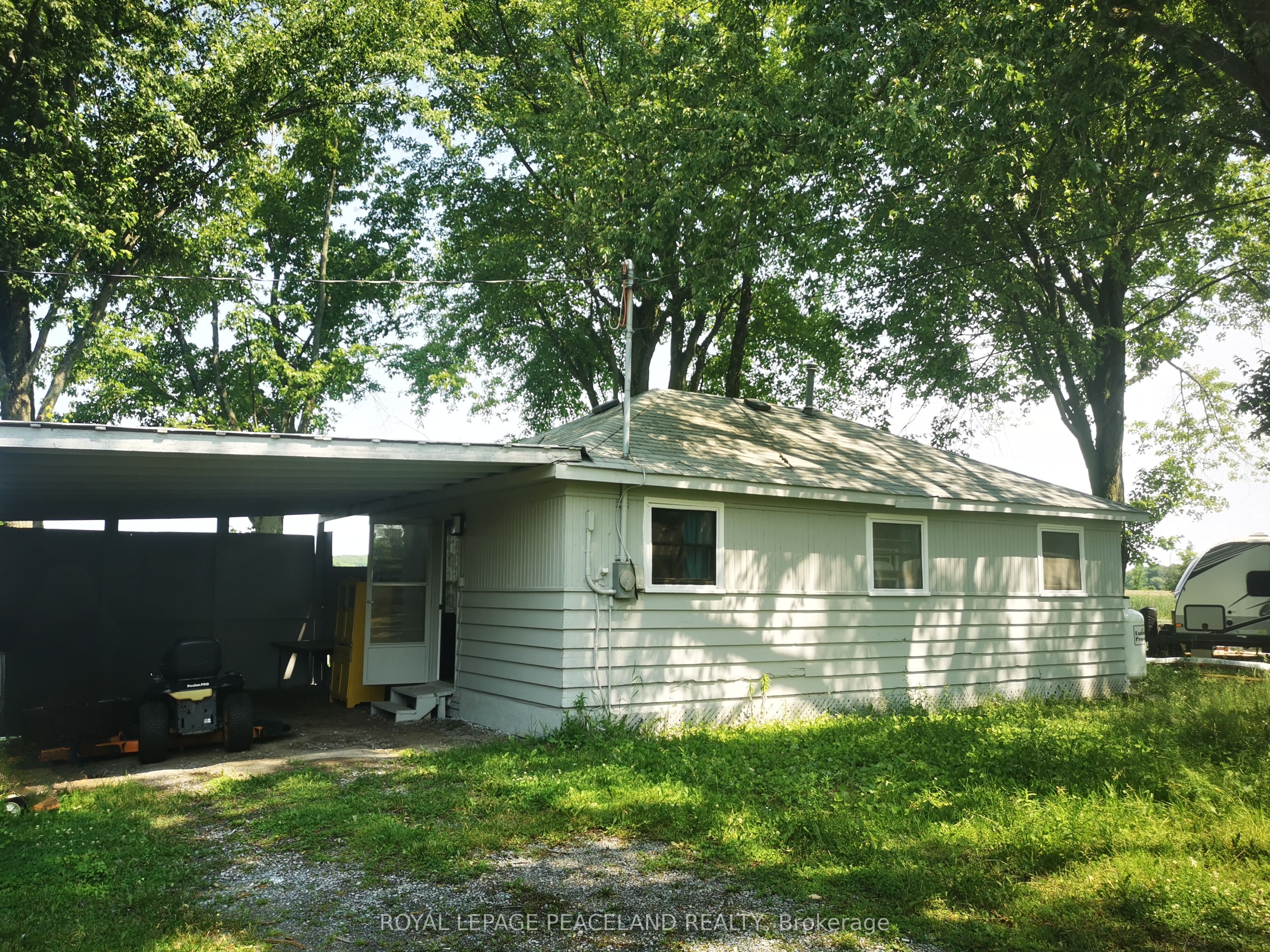 1247 Emerald Isle Road Property Photo 5