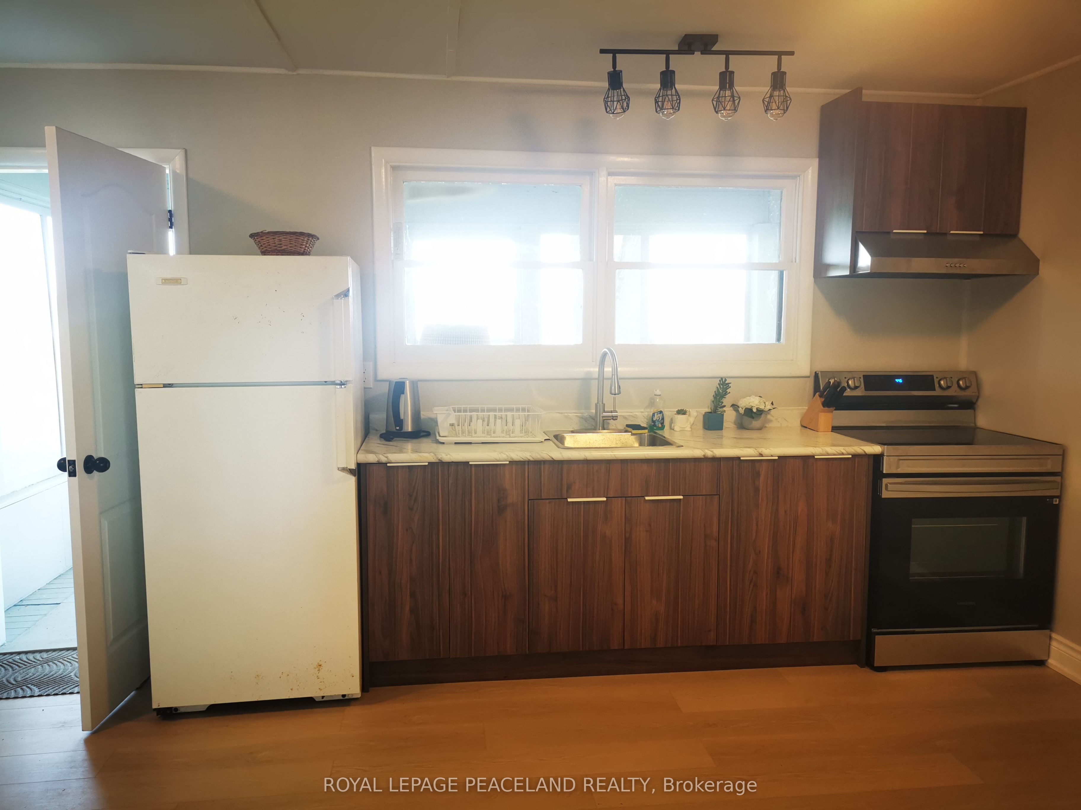 1247 Emerald Isle Road Property Photo 9