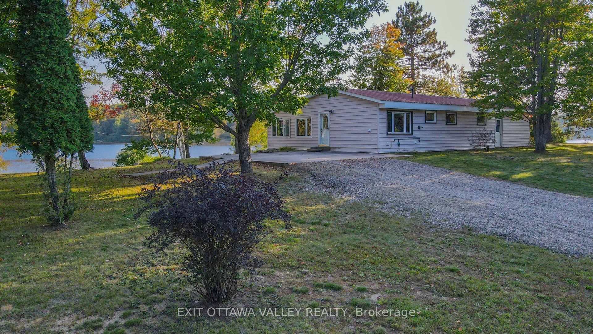 885 Gunns Road Property Photo 14