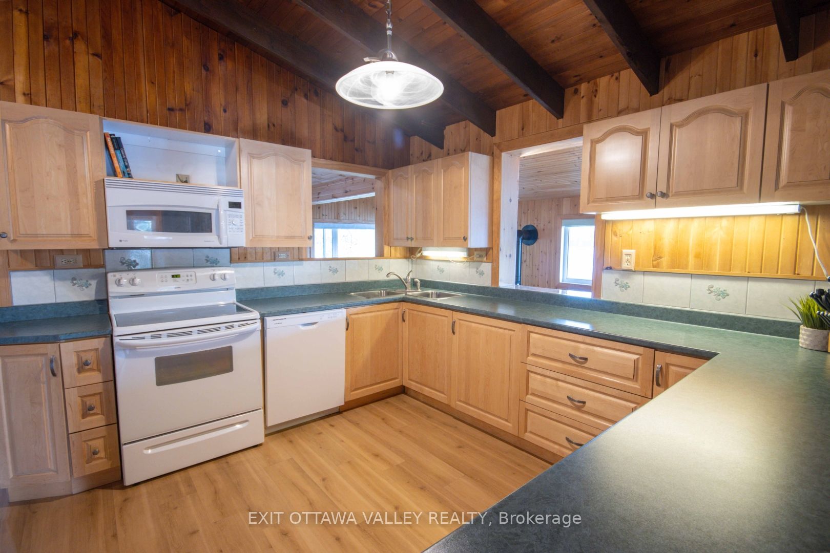 885 Gunns Road Property Photo 21
