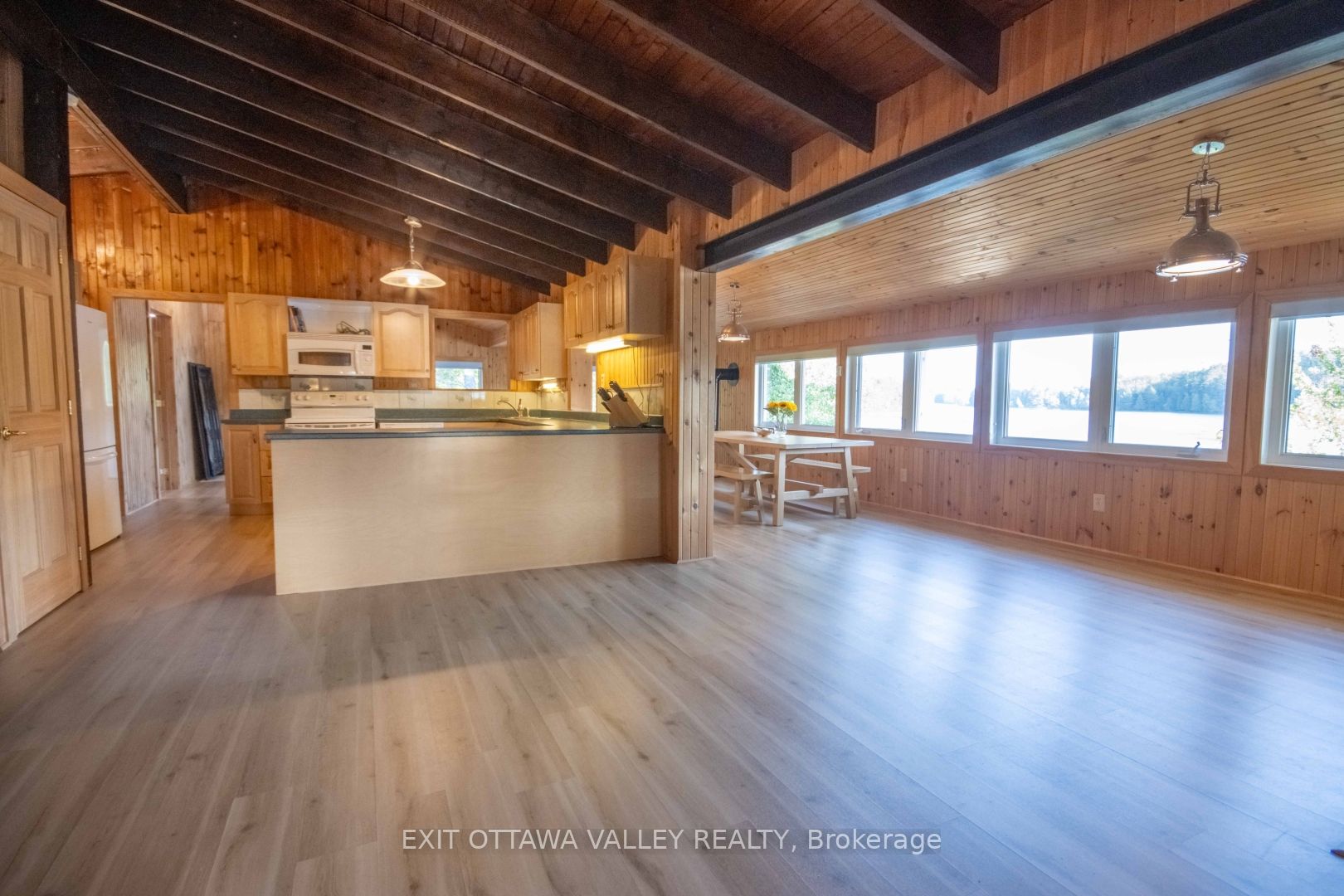 885 Gunns Road Property Photo 22