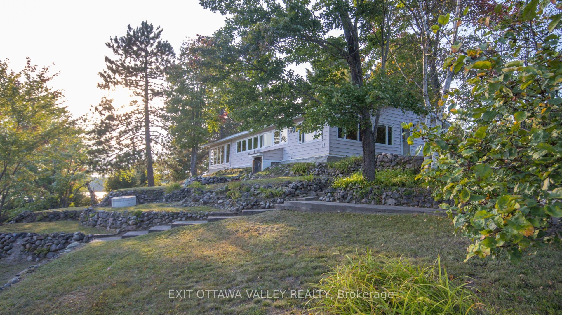 885 Gunns Road Property Photo 32