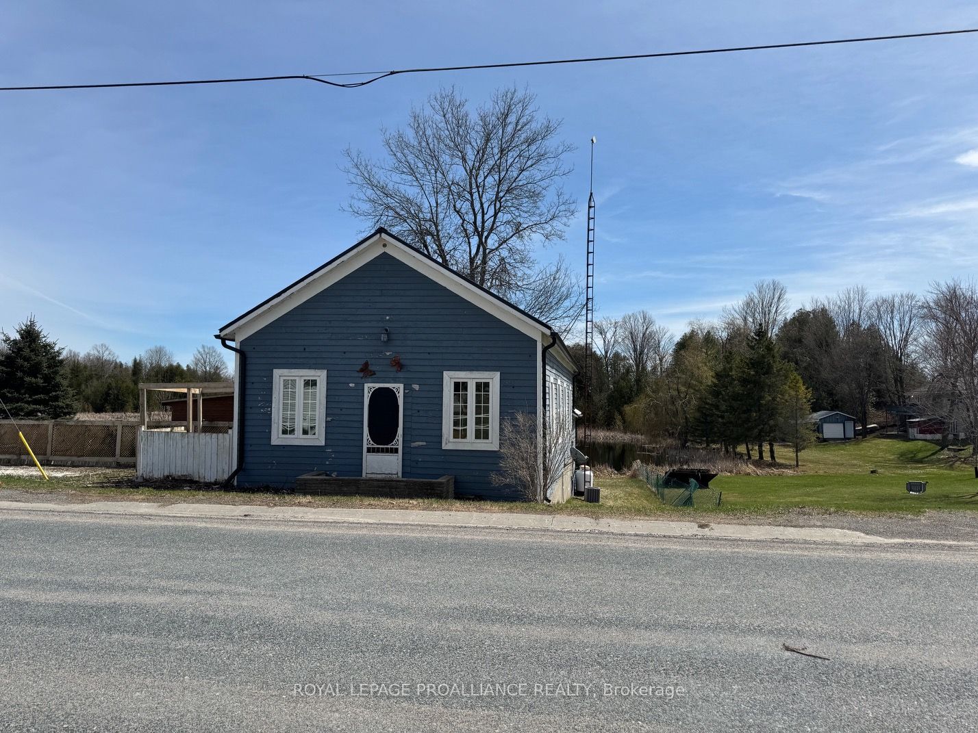 3085 Queensborough Road Property Photo 1
