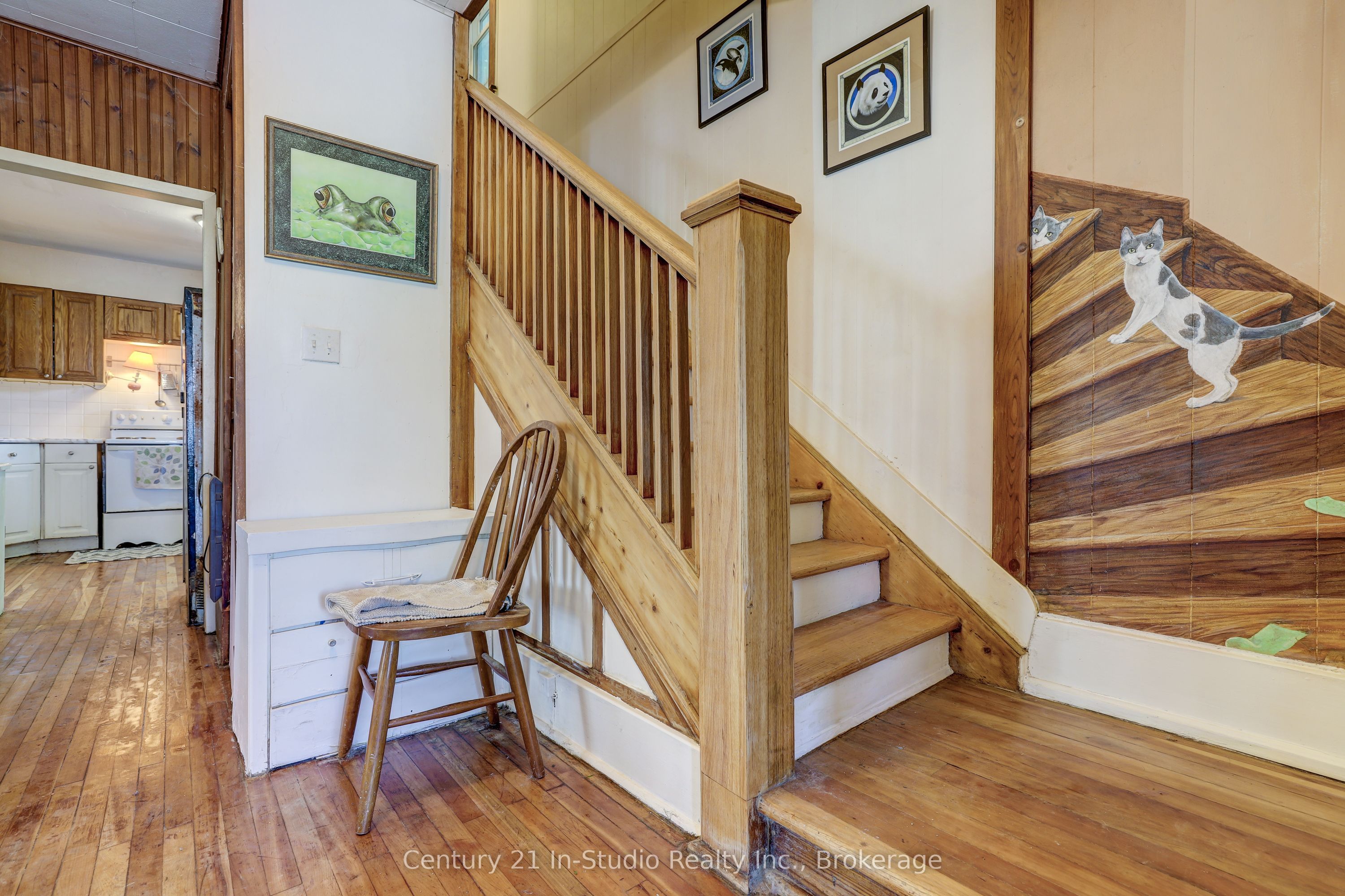 239 N College Street N Property Photo 10