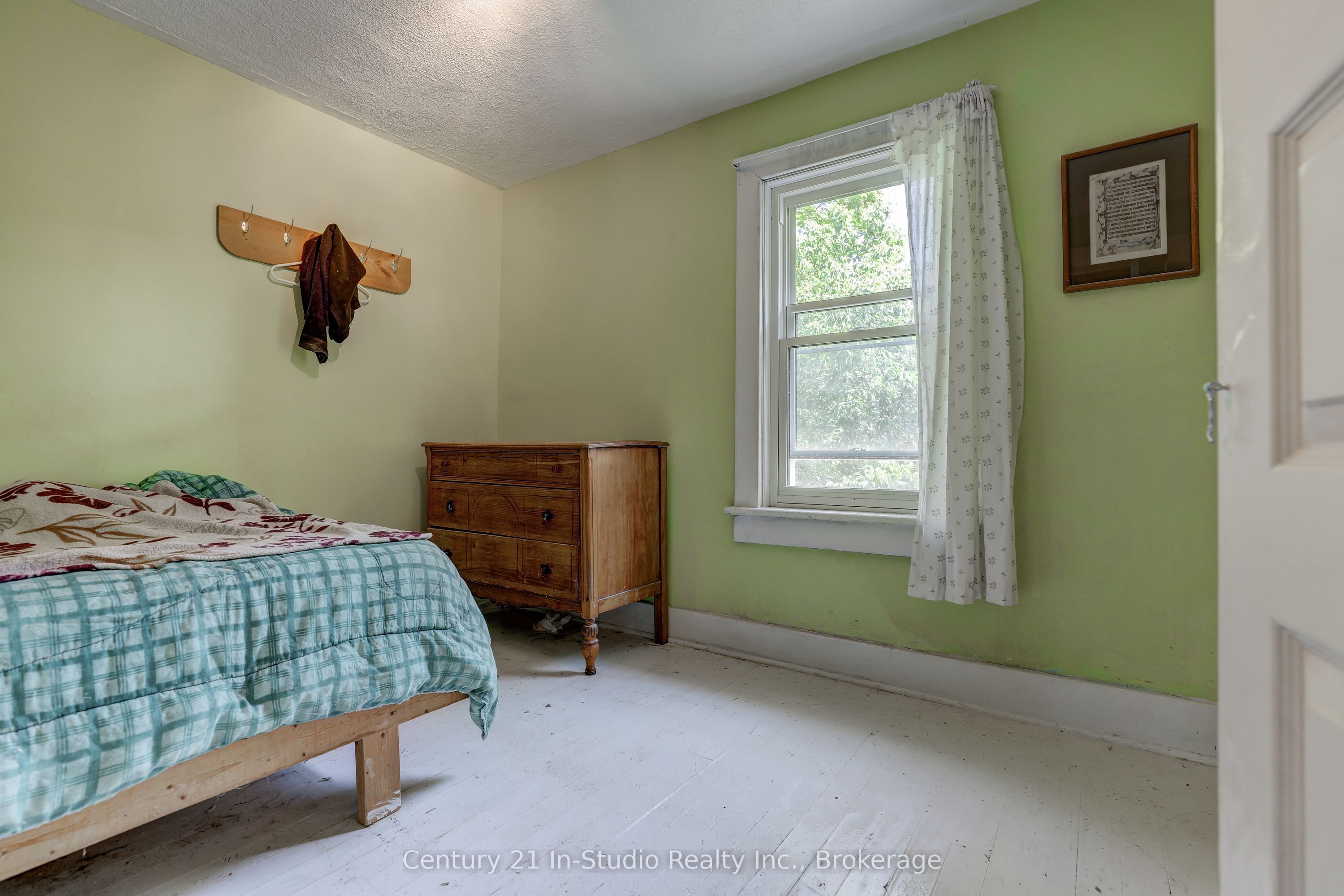 239 N College Street N Property Photo 11