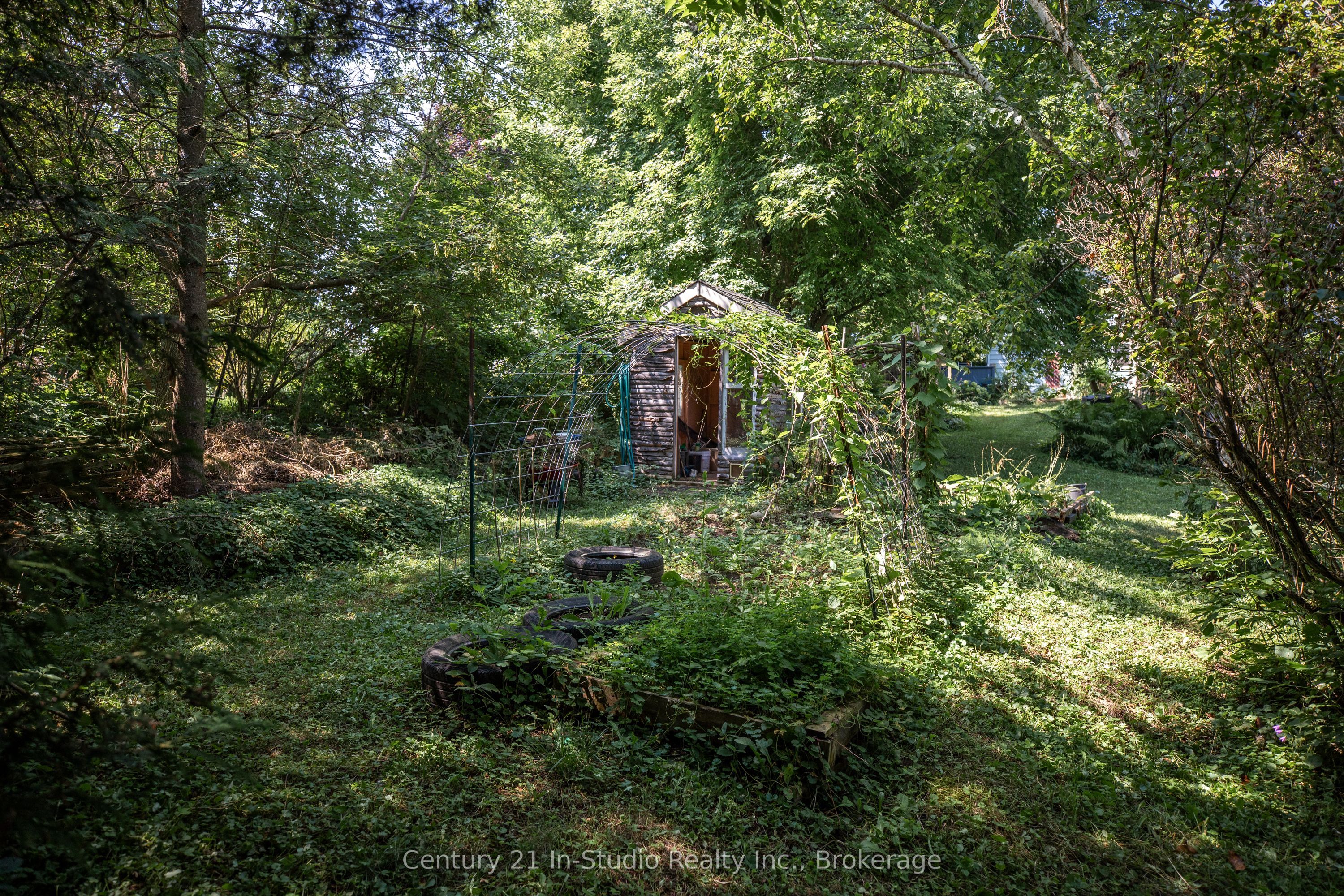 239 N College Street N Property Photo 19