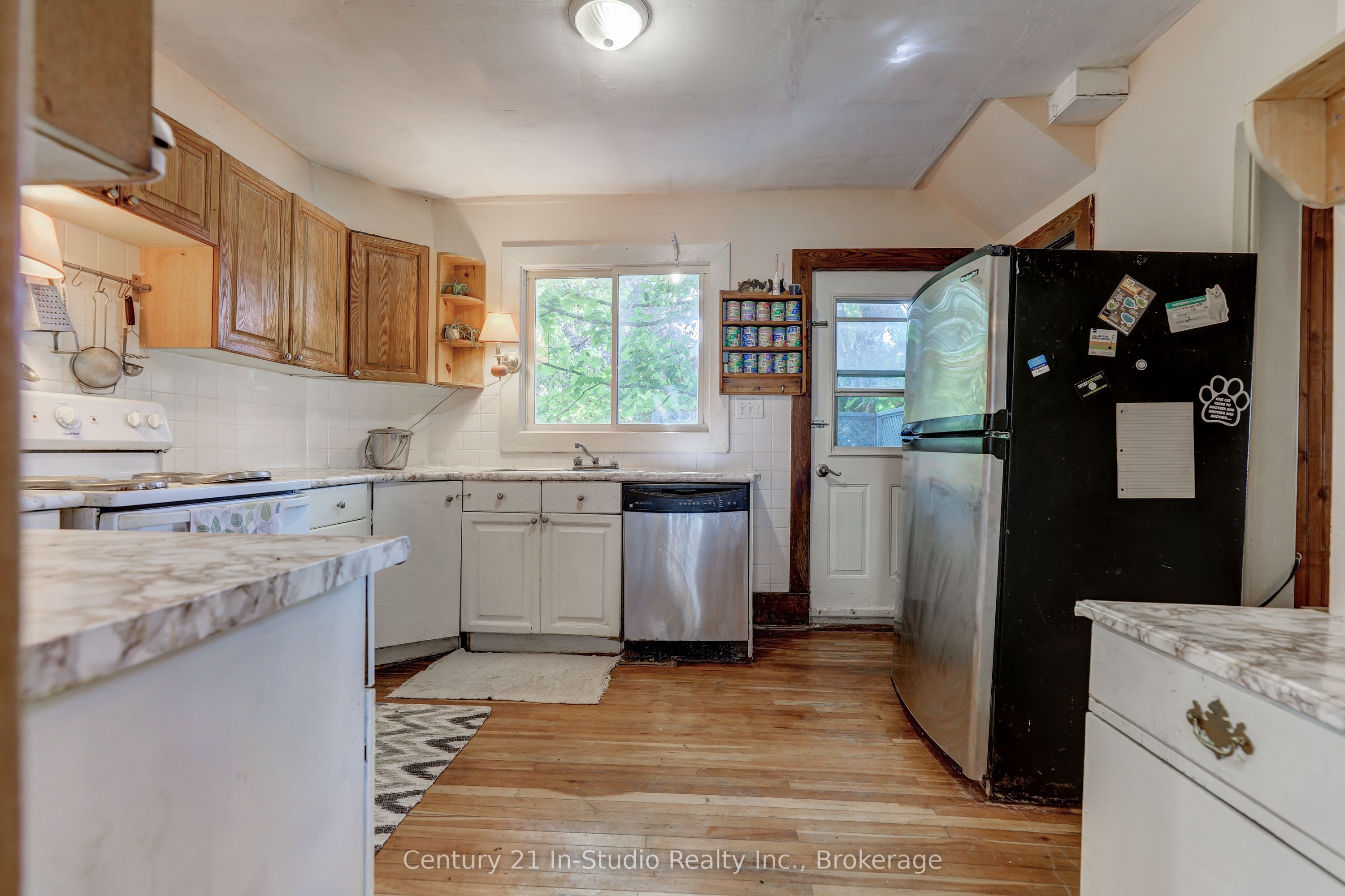 239 N College Street N Property Photo 33