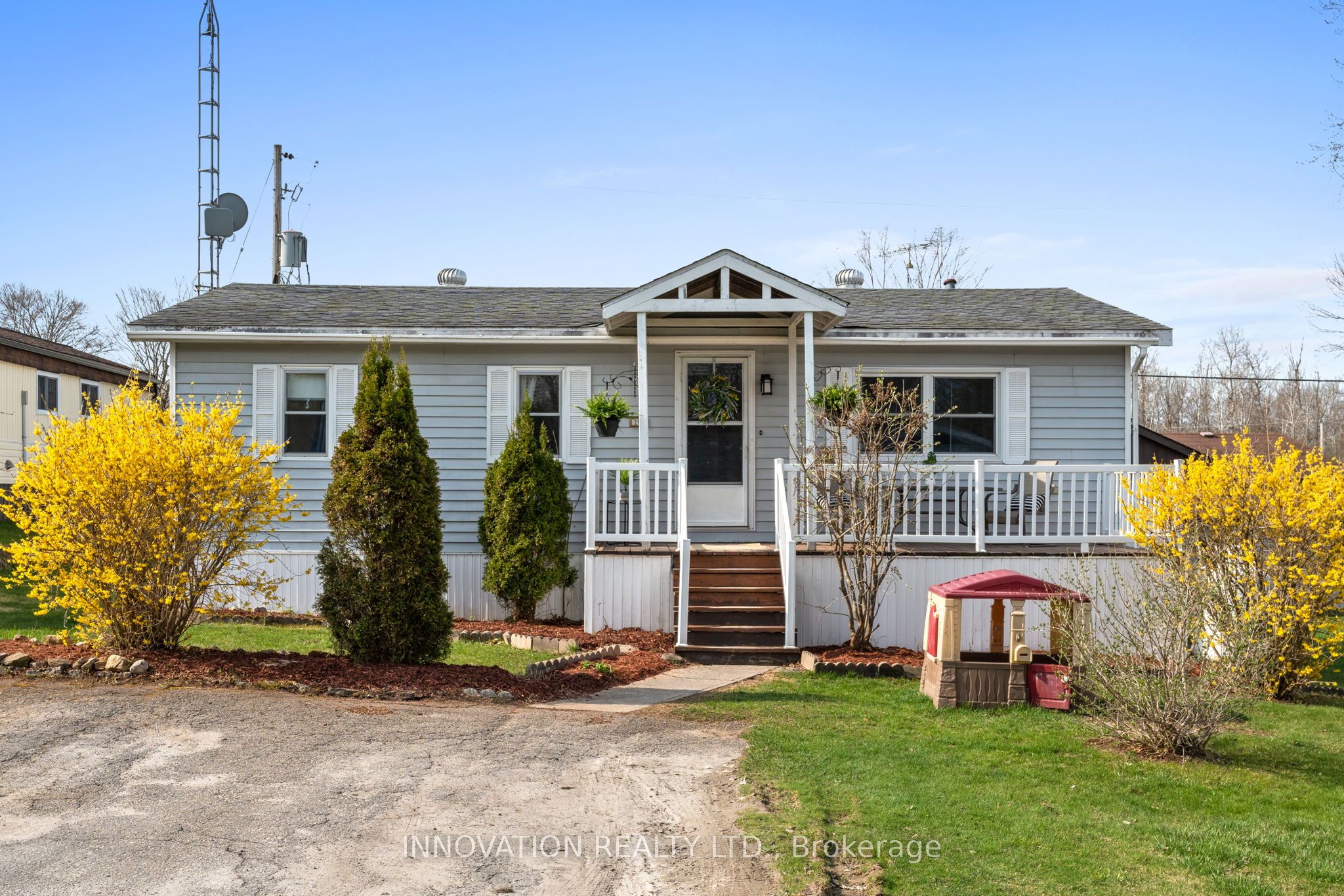 215 Hillview Rd Property Photo 1