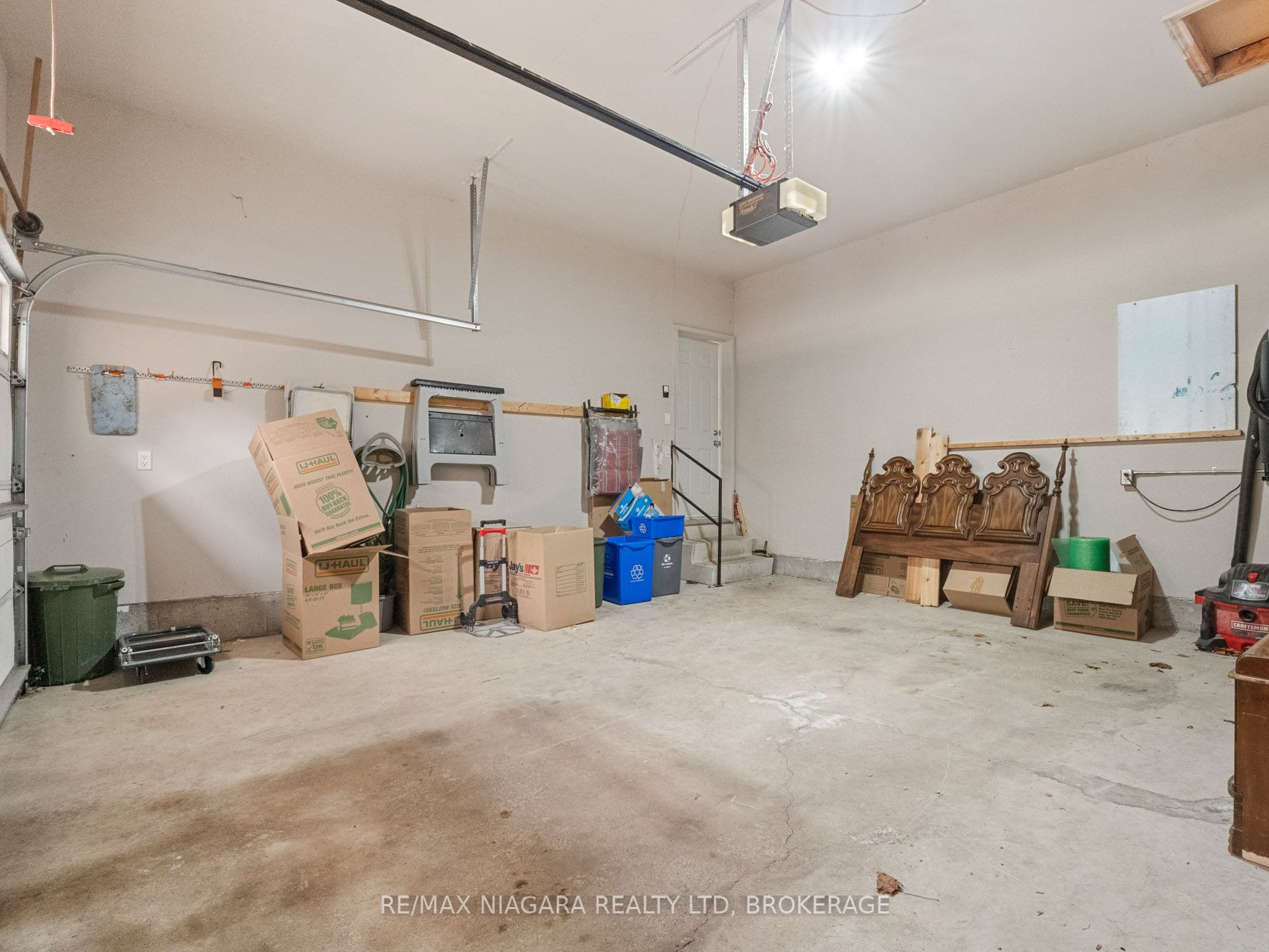 2270 Stonehaven Avenue E Property Photo 31