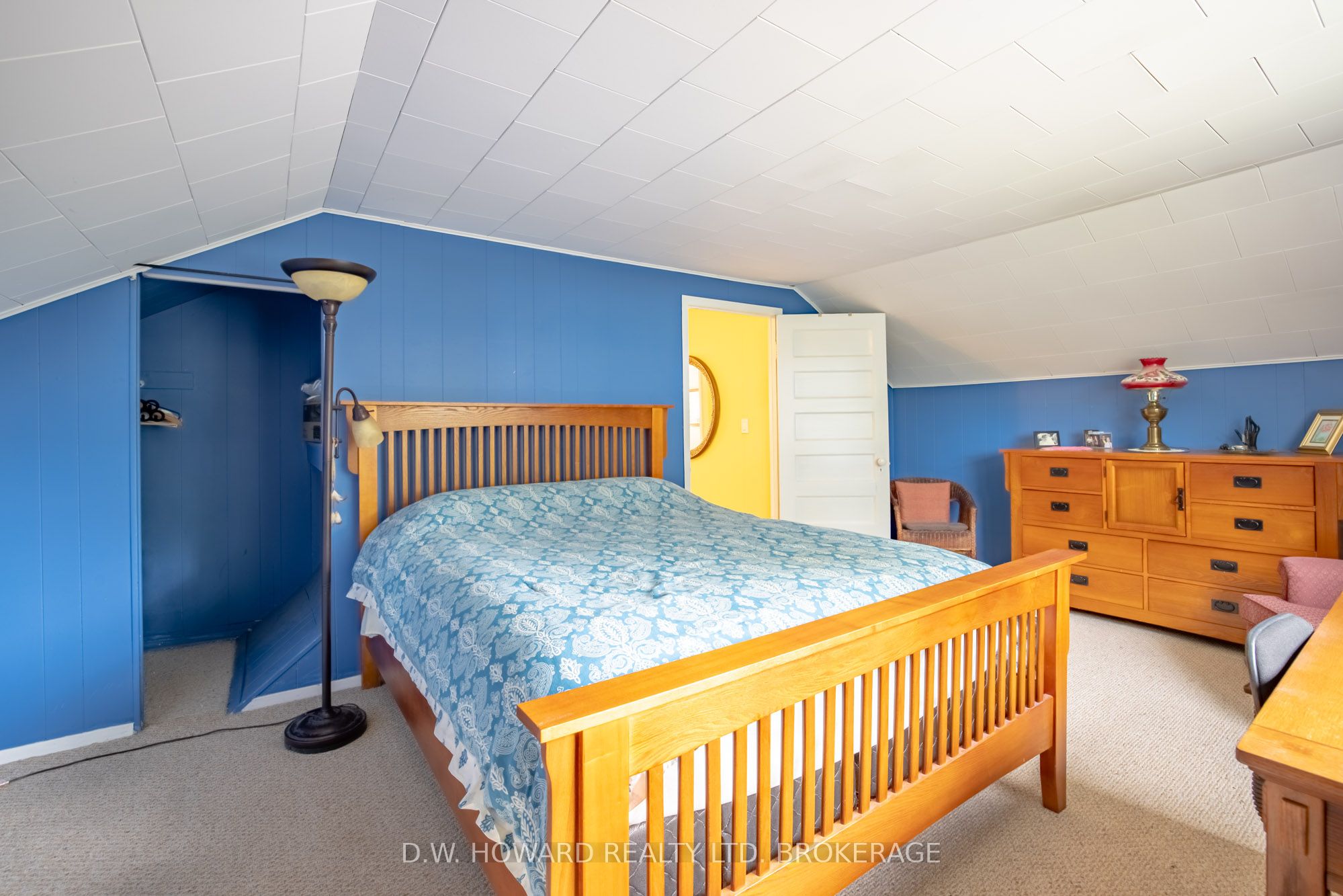 692 Lake Shore Rd Property Photo 19