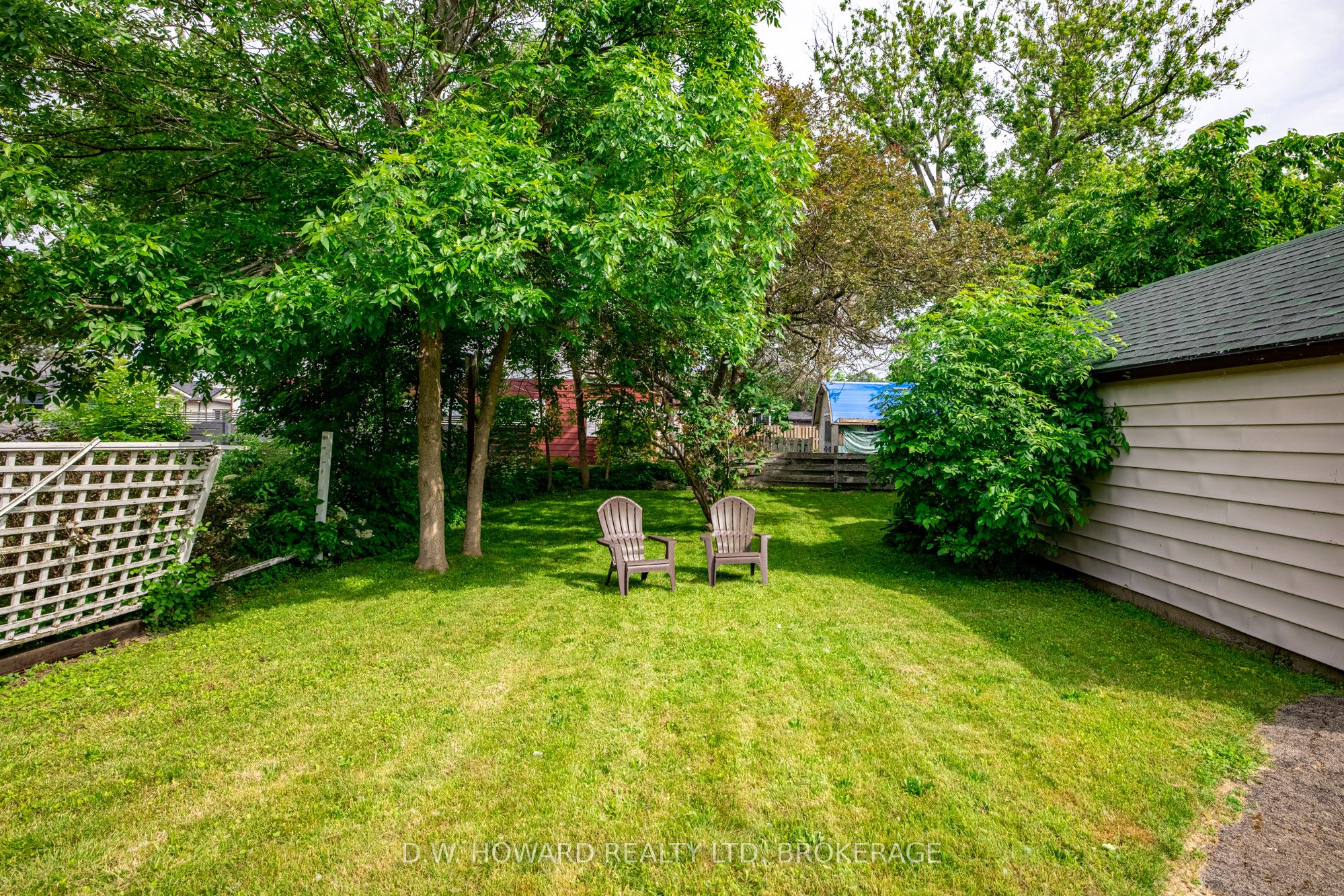 692 Lake Shore Rd Property Photo 23