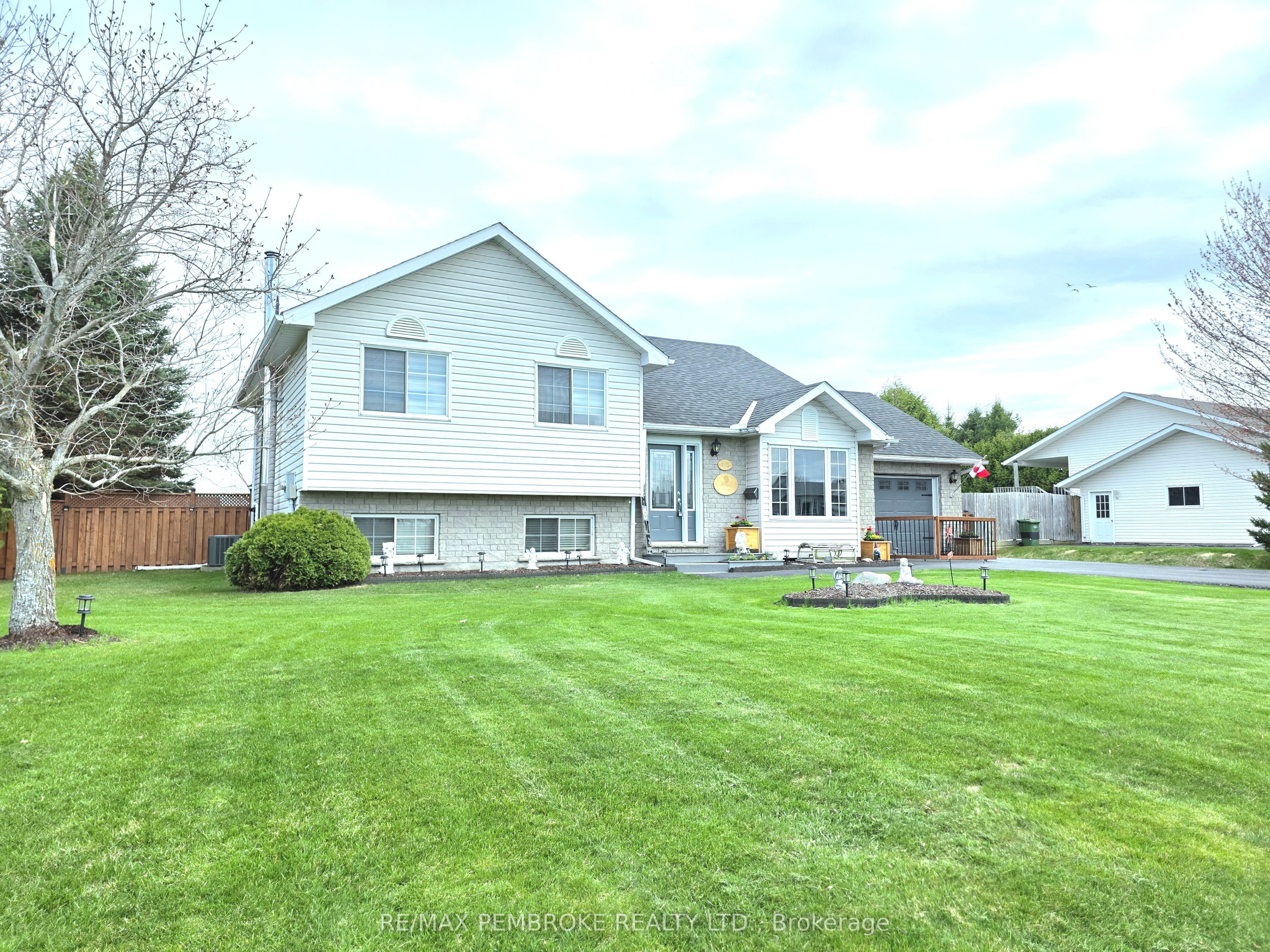 165 Pleasant View Dr Property Photo 1