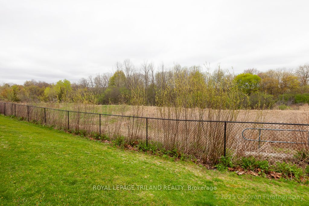 #231 - 600 Hyde Park Road Property Photo 8