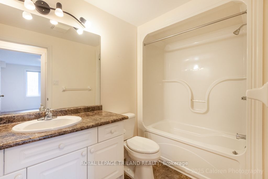 #231 - 600 Hyde Park Road Property Photo 44