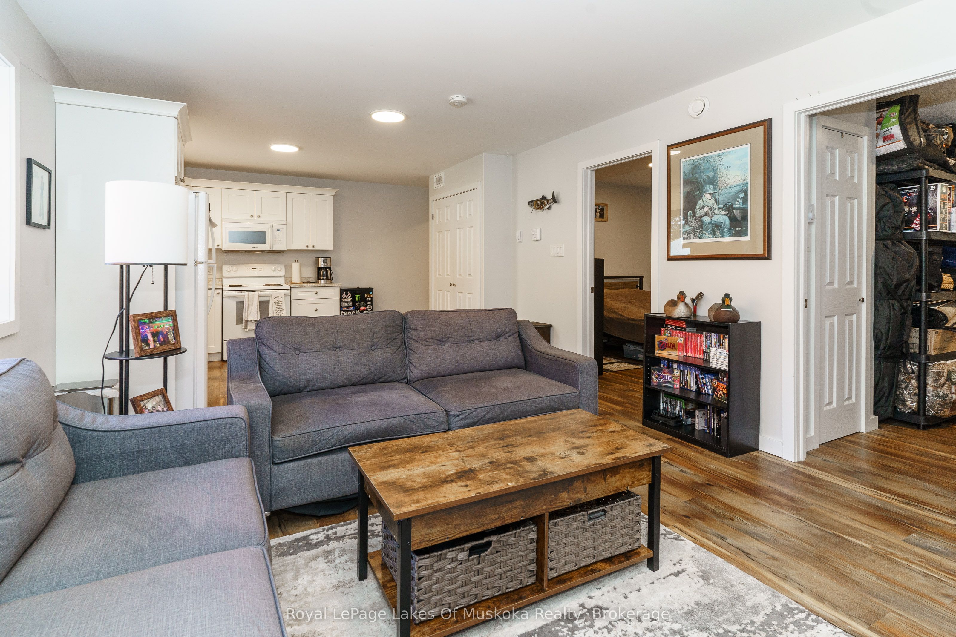 1070 592 N/a N Property Photo 5