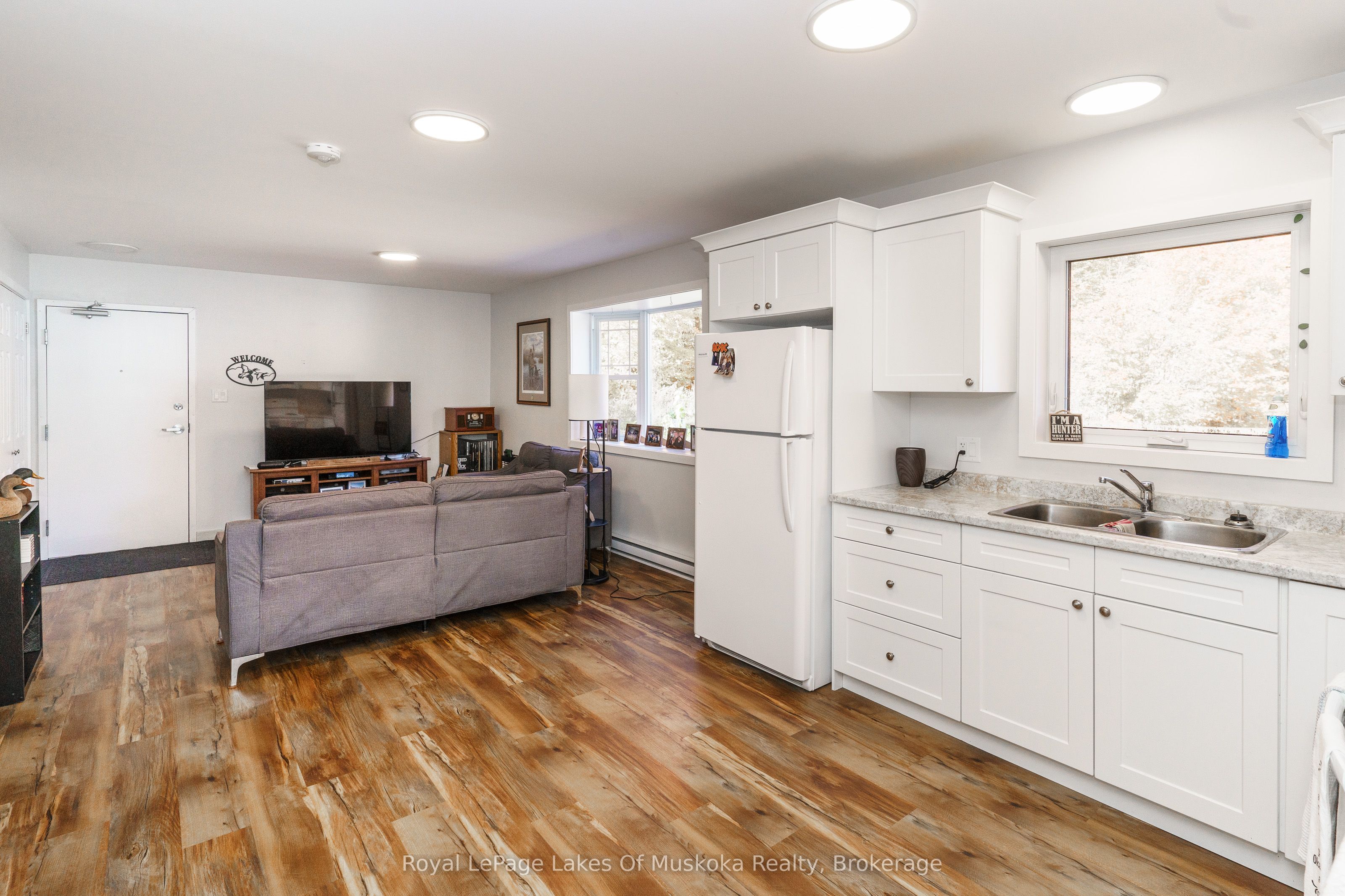 1070 592 N/a N Property Photo 9