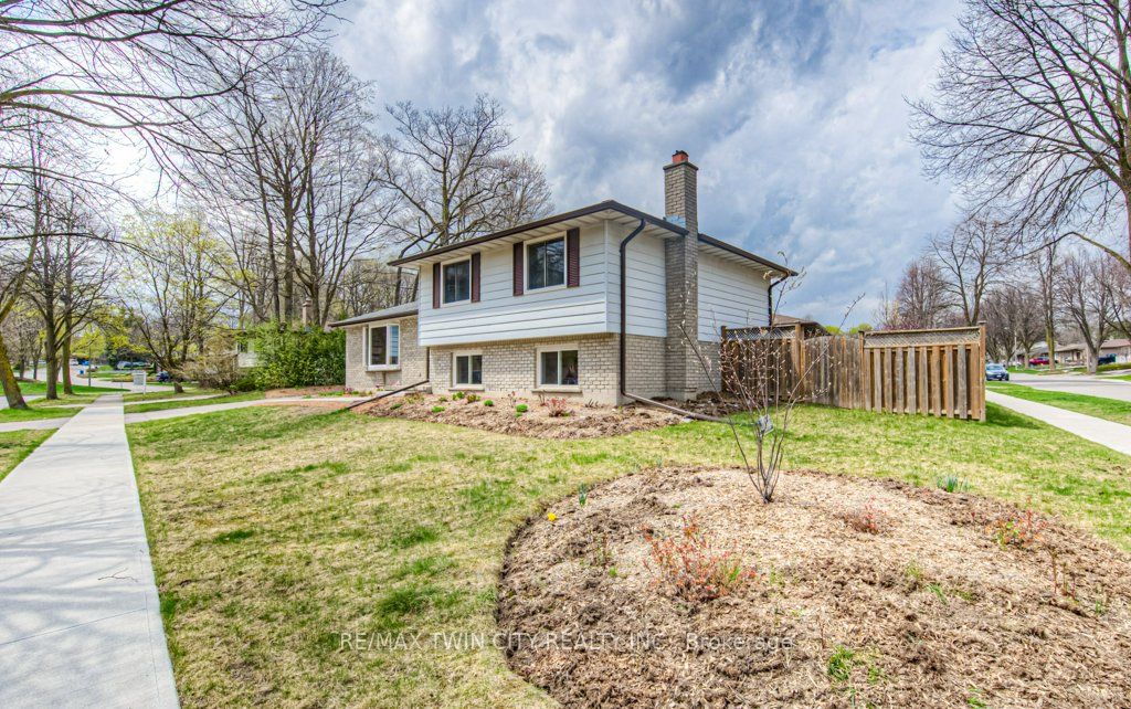 111 Martinglen Crescent Property Photo 1