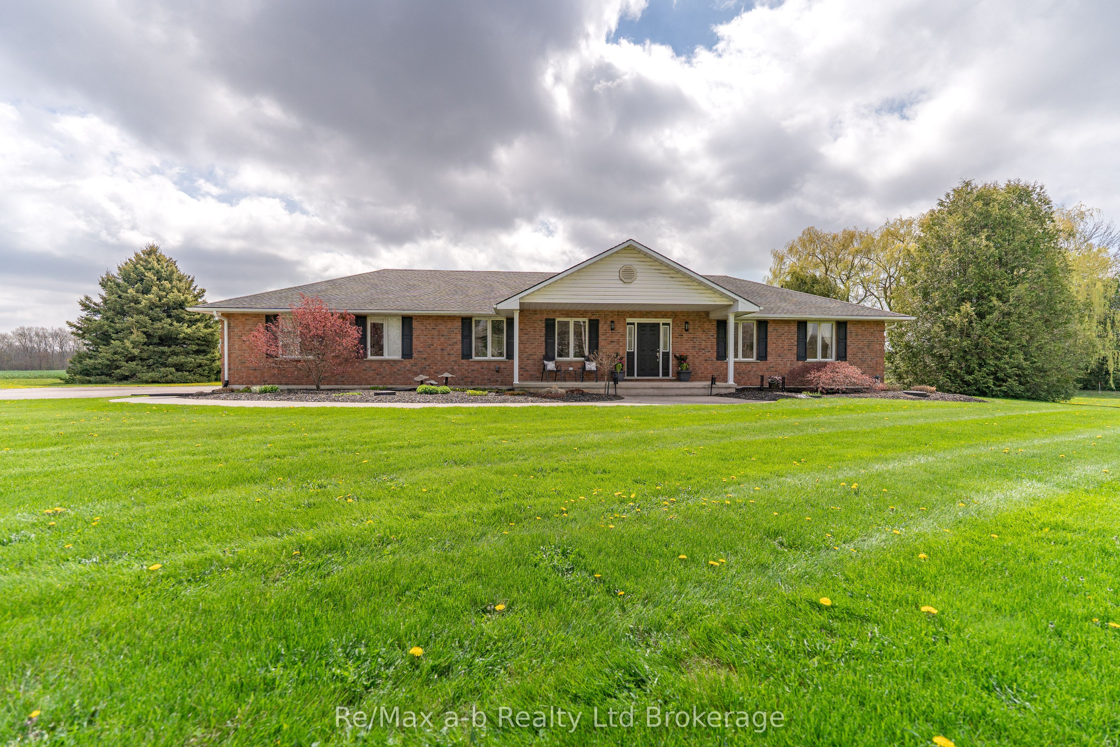 10884 Plank Road Property Photo 1