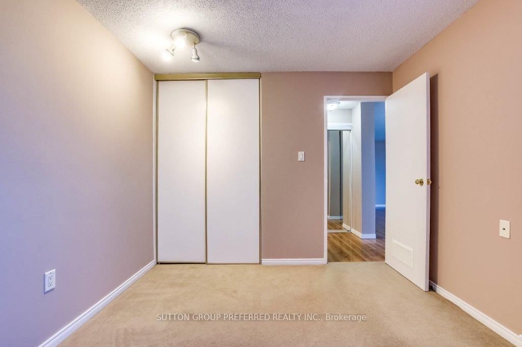 1600 Adelaide Street N 605 Property Photo 12