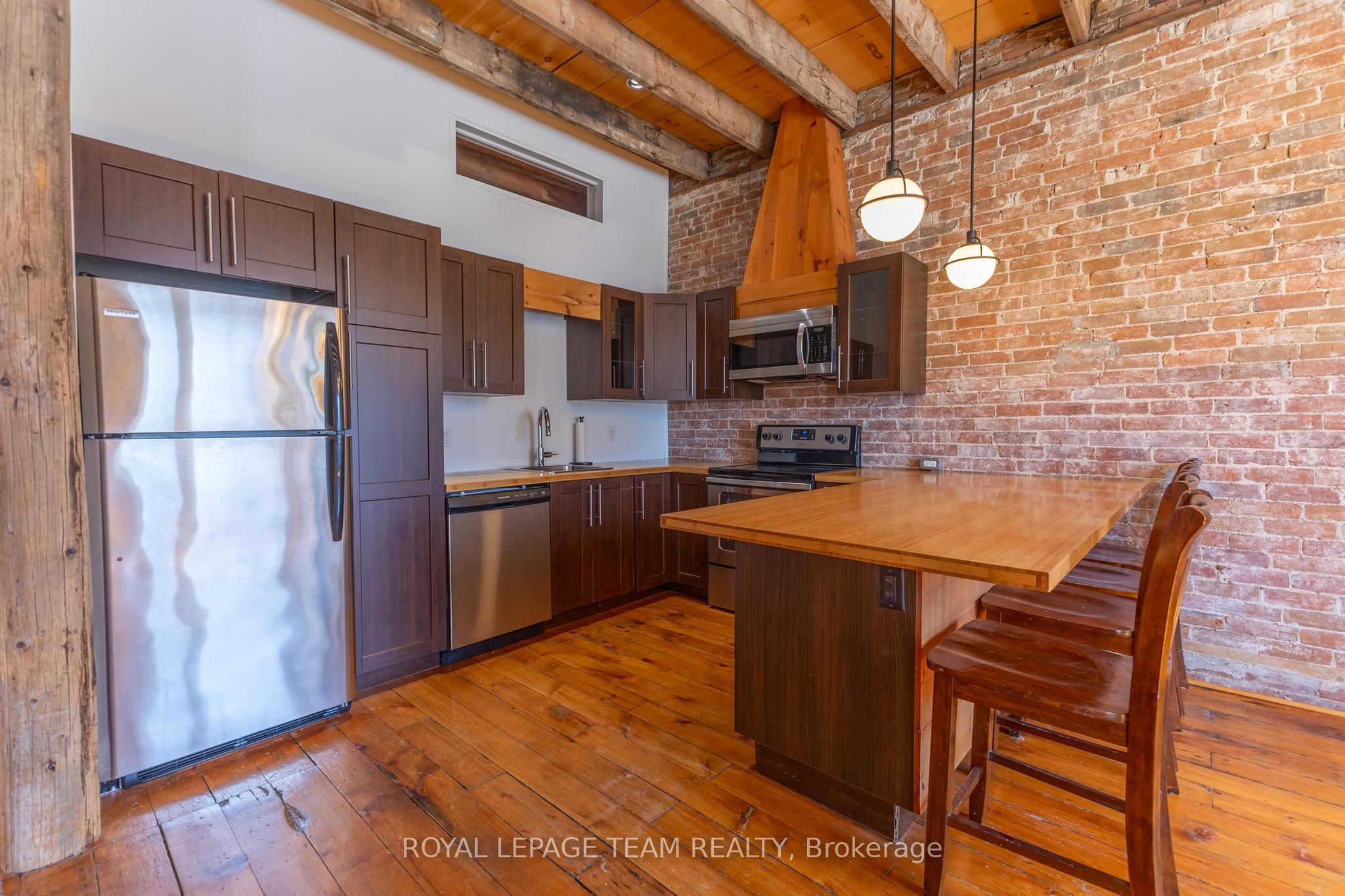 14 Elgin Street W Property Photo 10