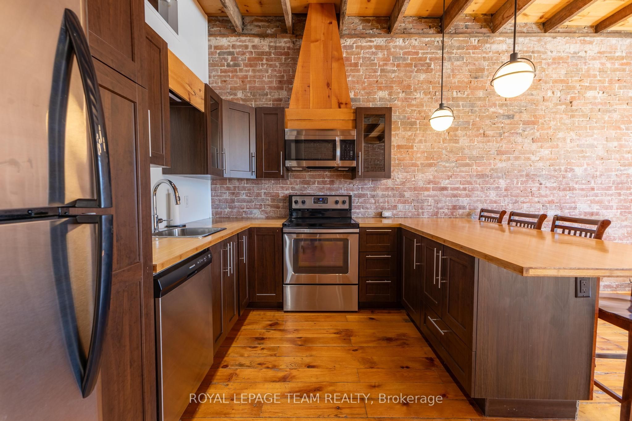 14 Elgin Street W Property Photo 12