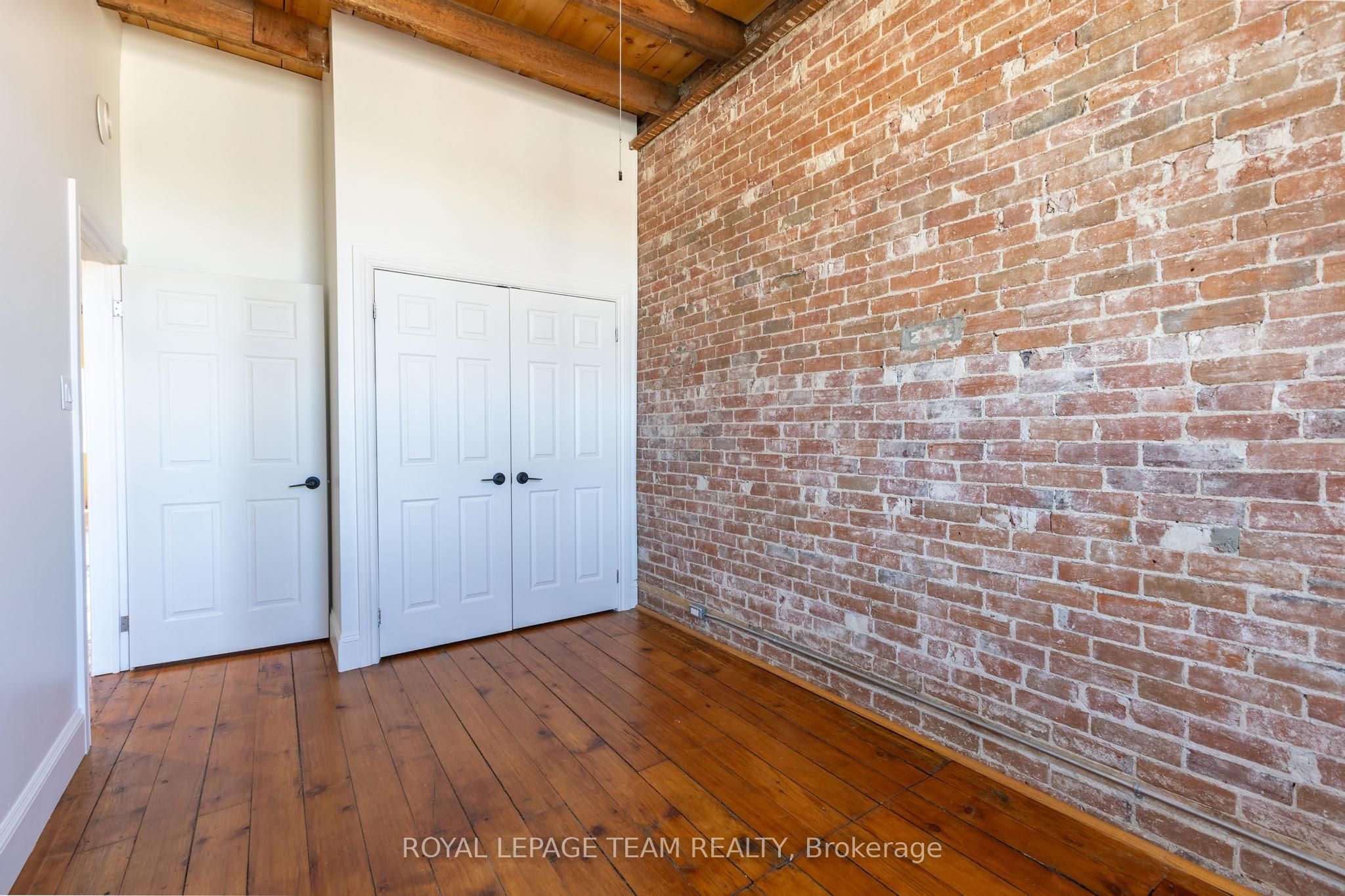 14 Elgin Street W Property Photo 15