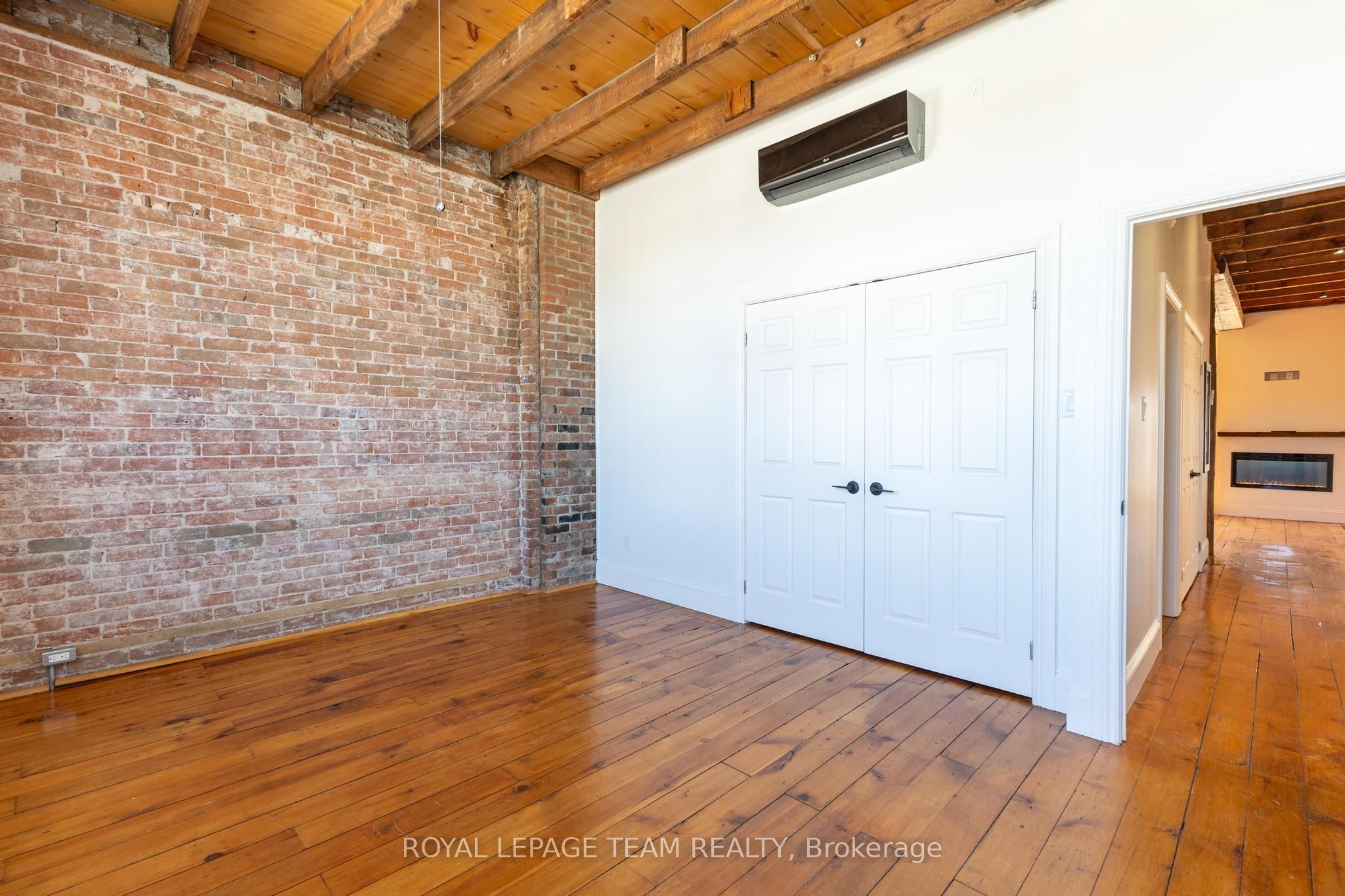 14 Elgin Street W Property Photo 17