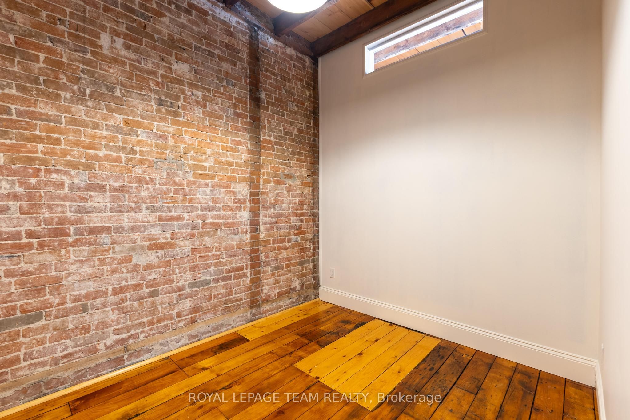 14 Elgin Street W Property Photo 20