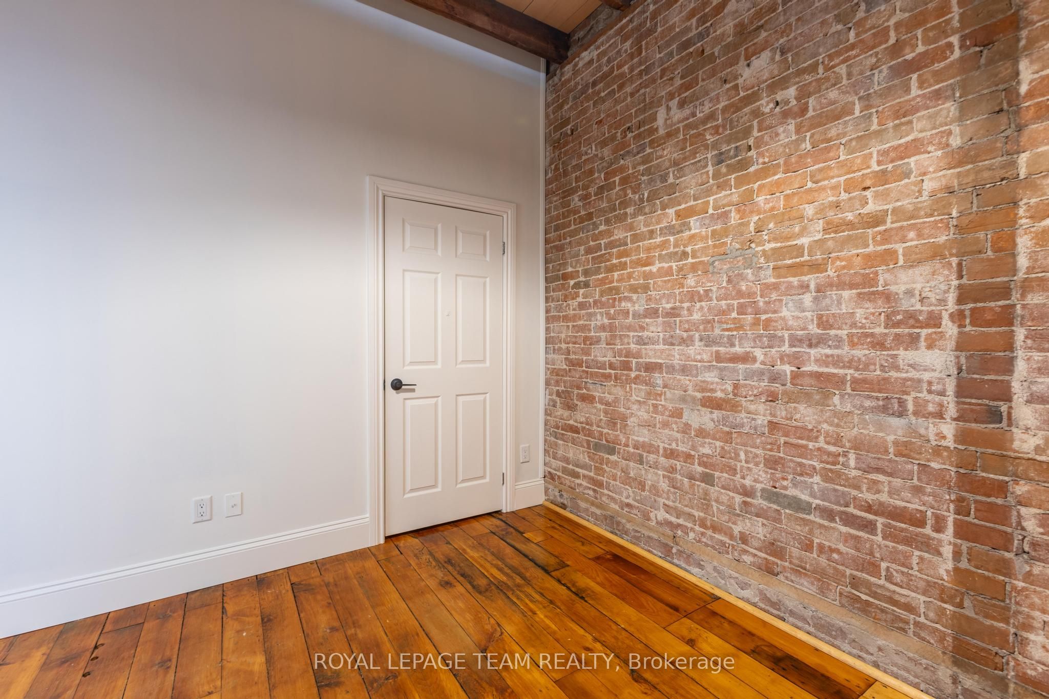 14 Elgin Street W Property Photo 21
