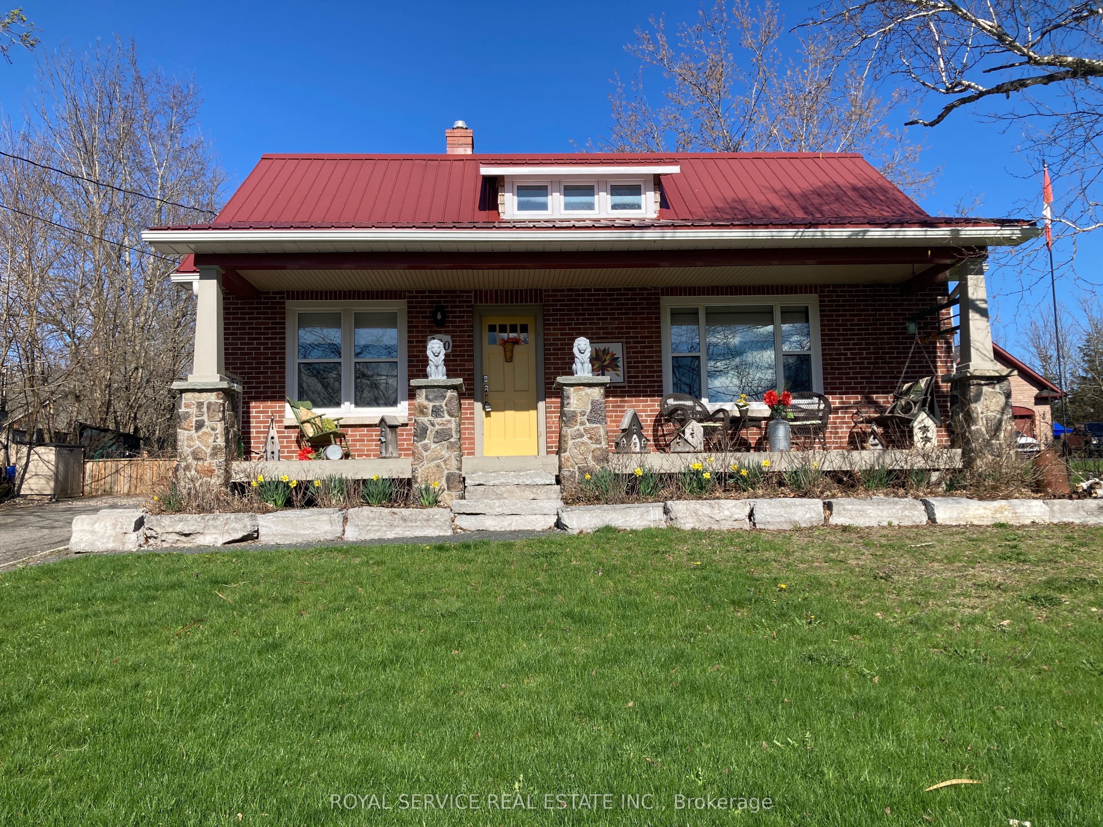 290 Grand Road Property Photo