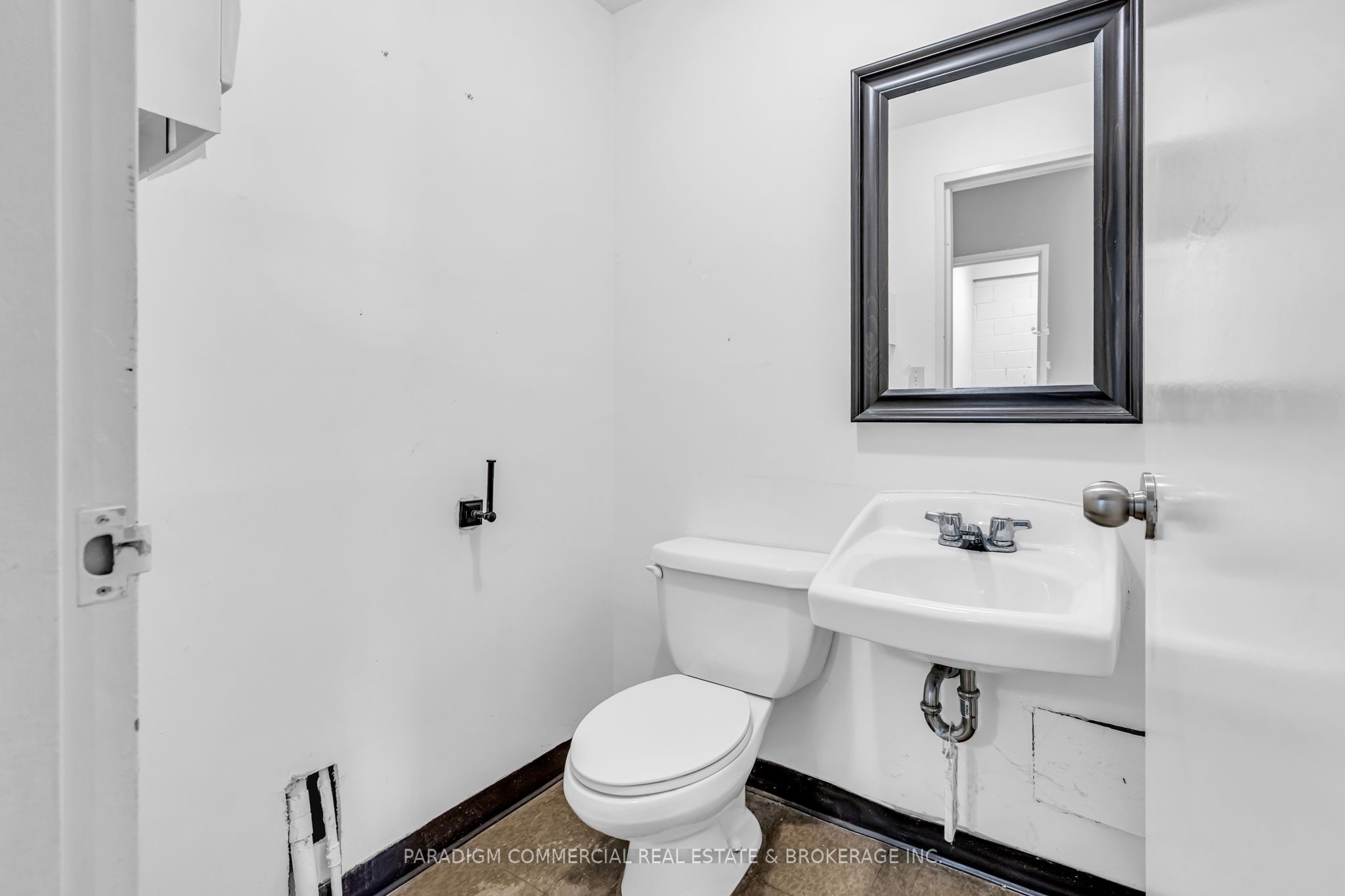2710 Lancaster Road 117 & 119 Property Photo 12