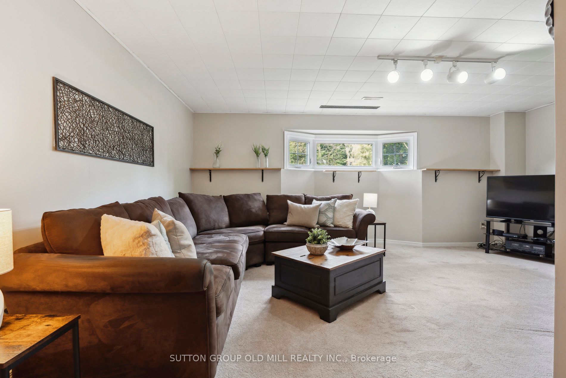 2 Menary Dr Property Photo 18