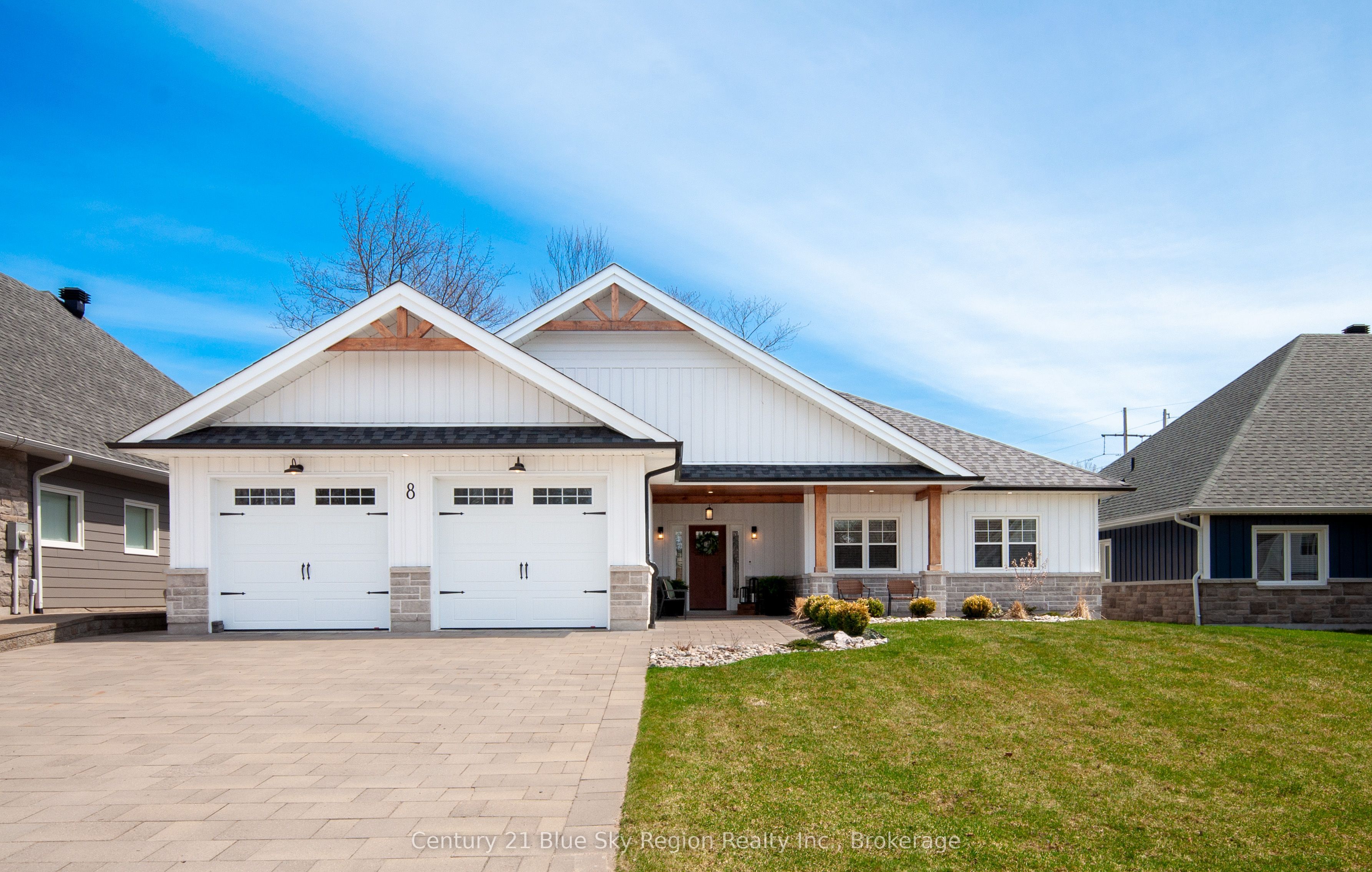 8 Chateau Ridge Property Photo