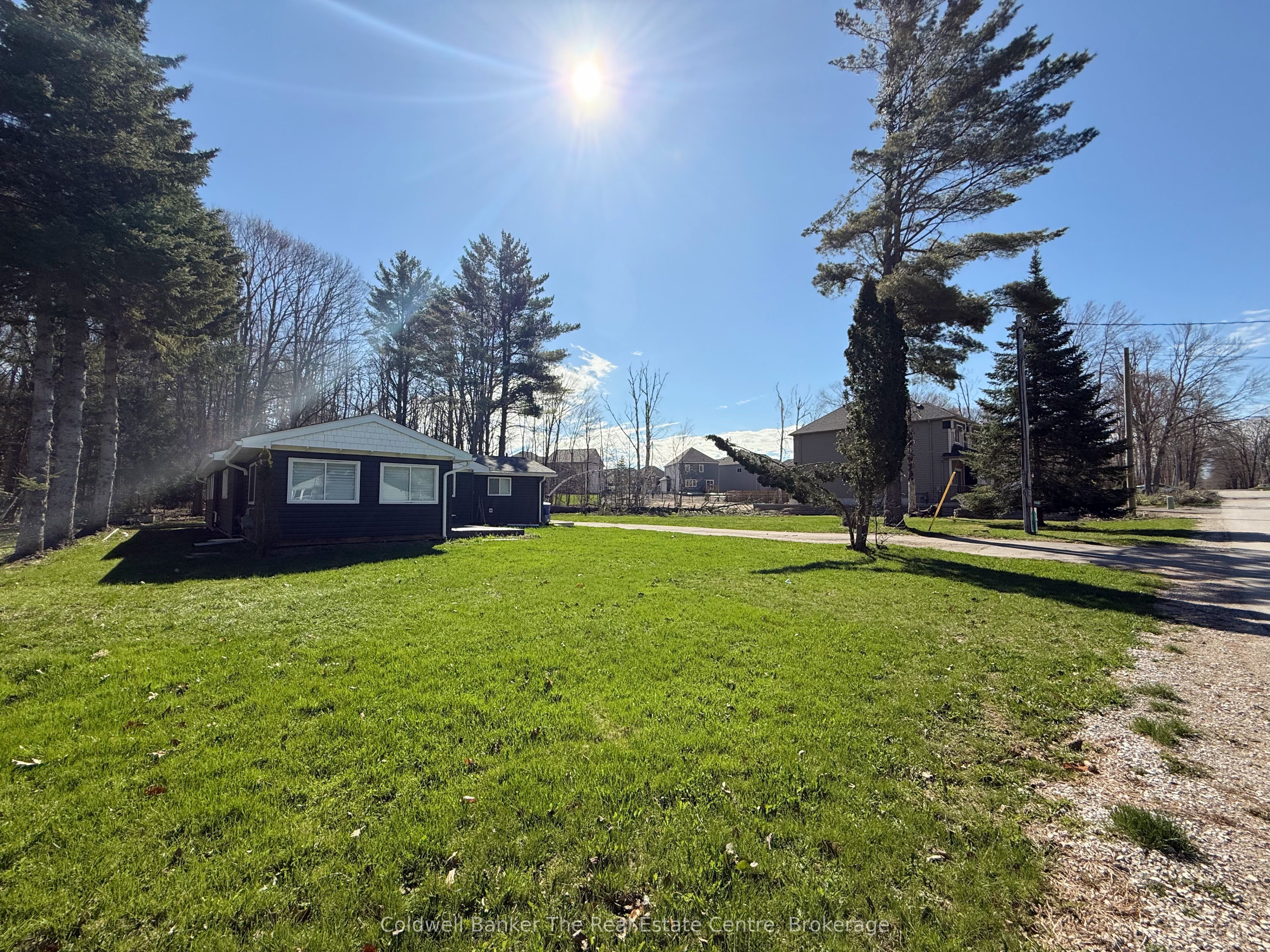 460 Wellington St Property Image