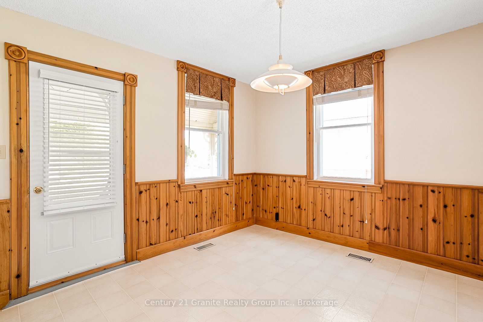 134 Highland Street Property Photo 16