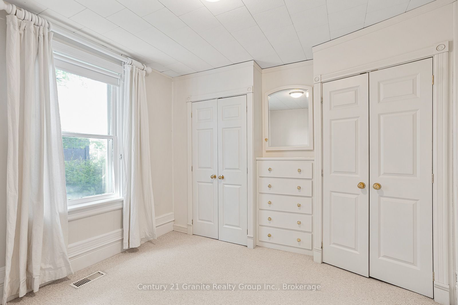 134 Highland Street Property Photo 12