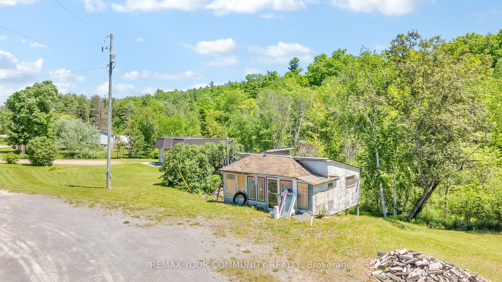 112922 Highway 7 Property Photo 45